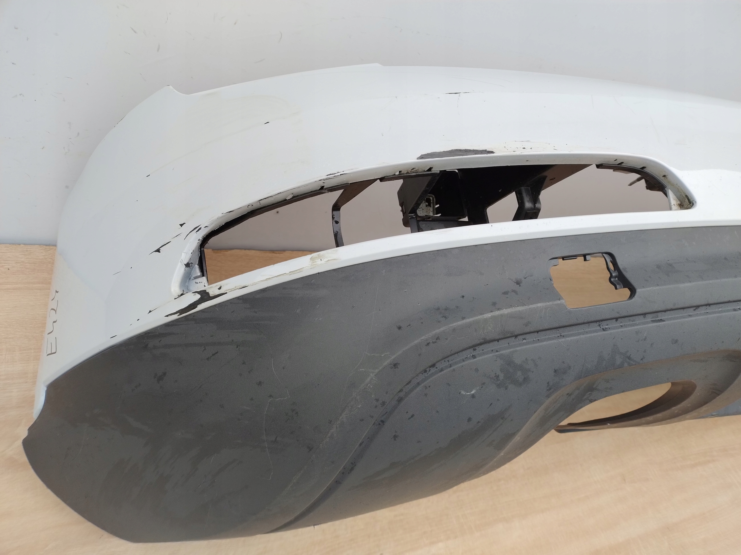 AUDI Q3 8U STOSSSTANGE HECK HINTEN OHNE PDC ORIGINAL