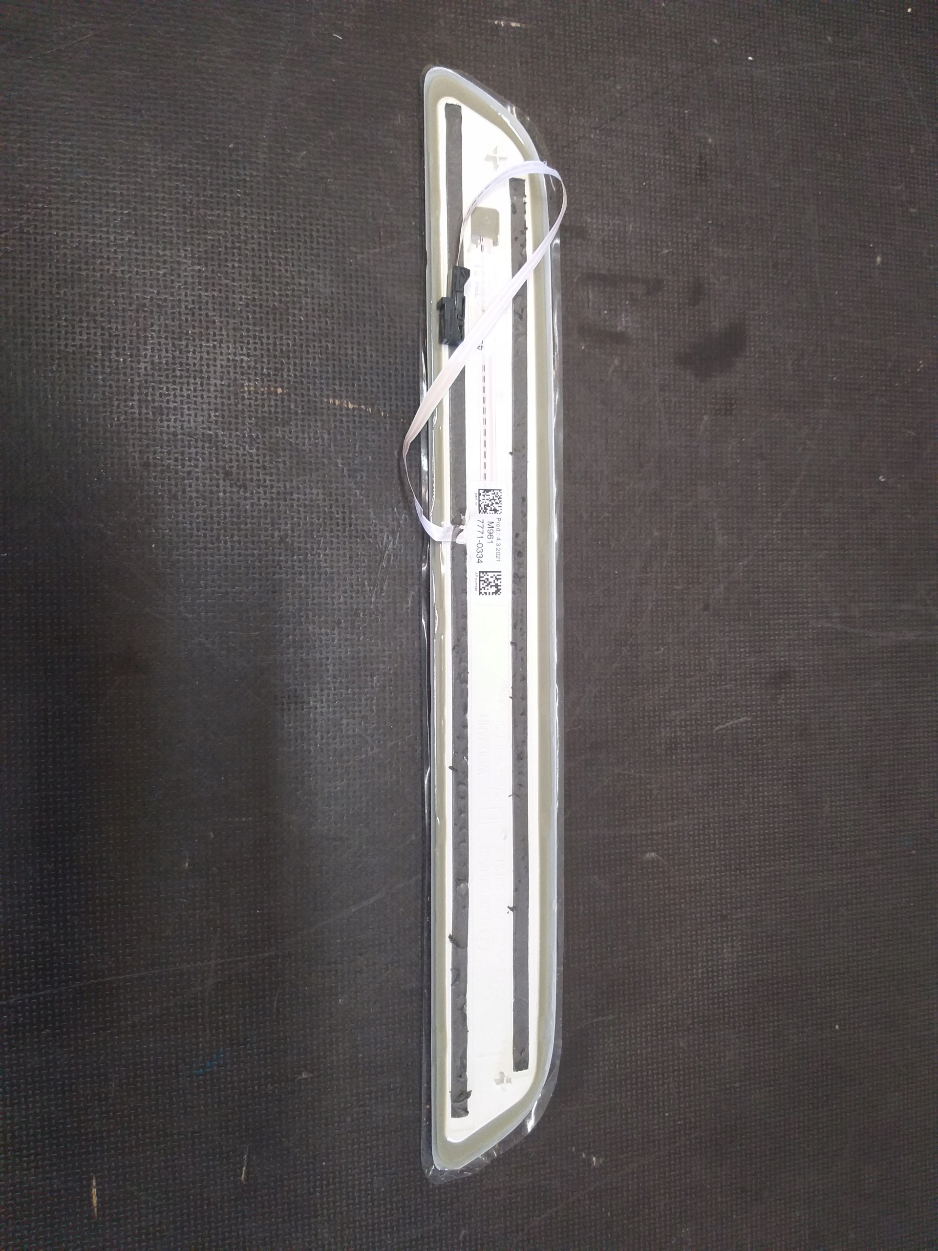 threshold moulding threshold left MERCEDES C KLASA W205 AMG
