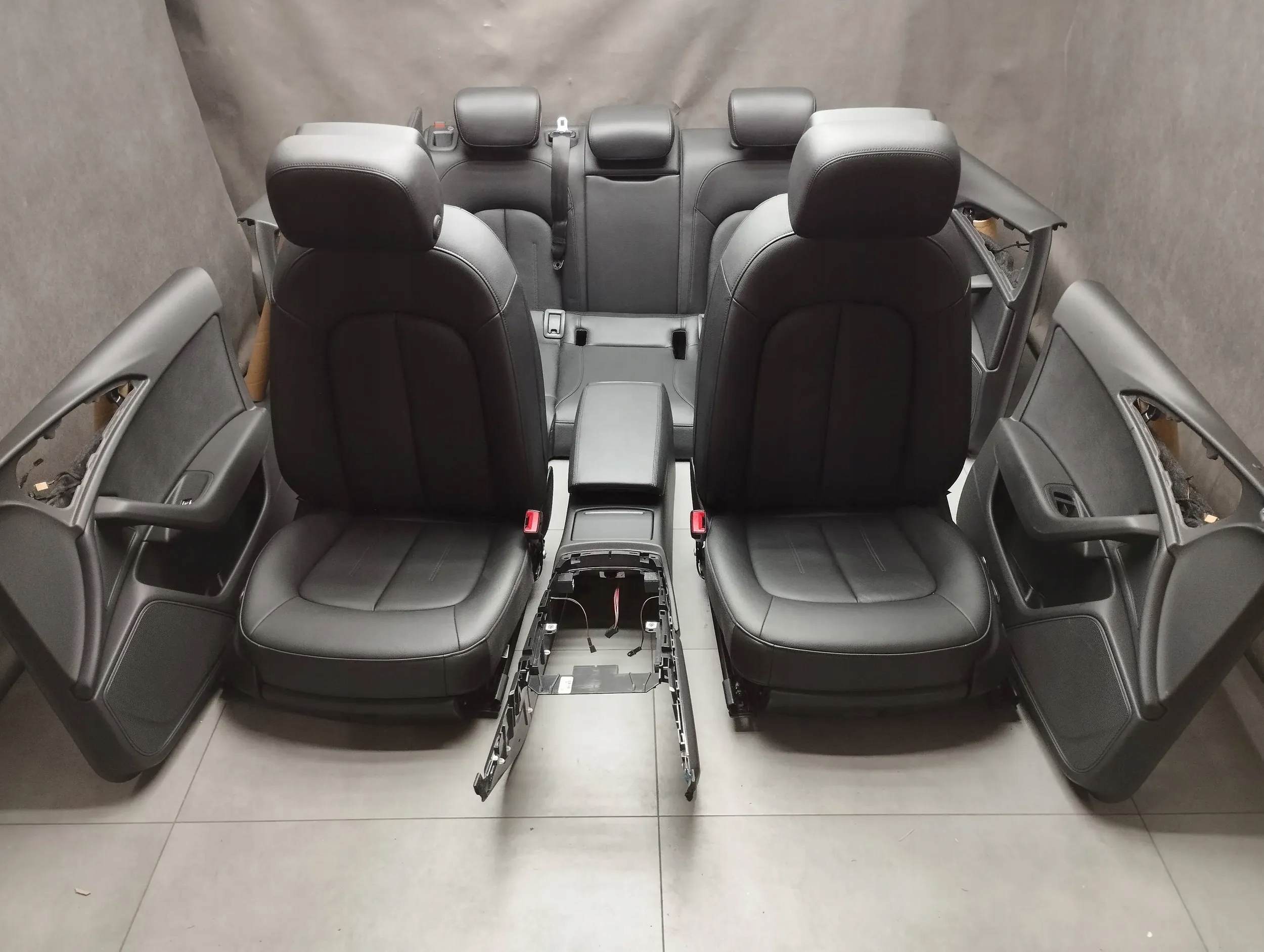 Audi A6 C7 4G sedan seats side leather without AIRBAGOW