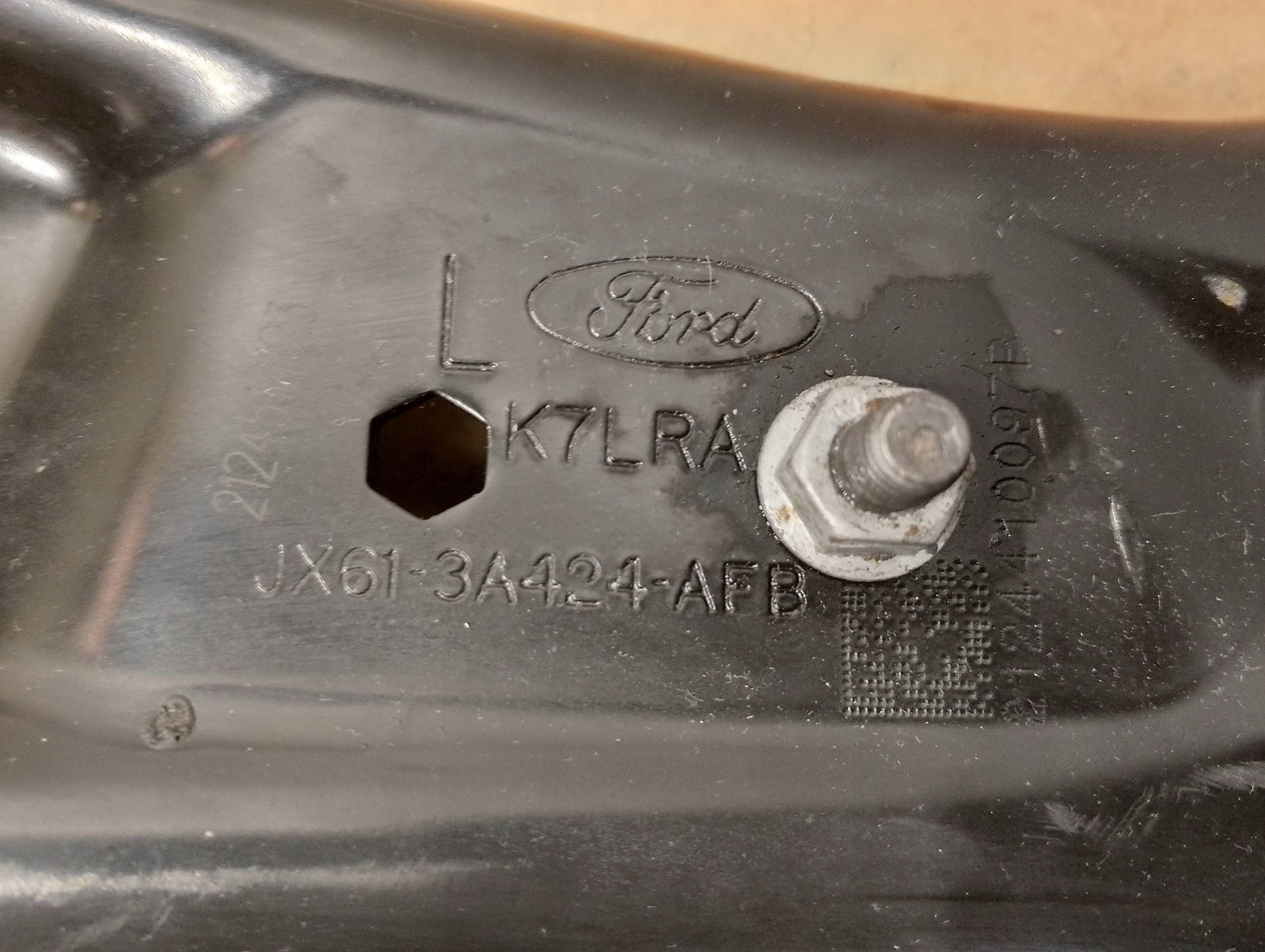 Ford Focus MK4 arm front left JX613A424AFB (Q398)
