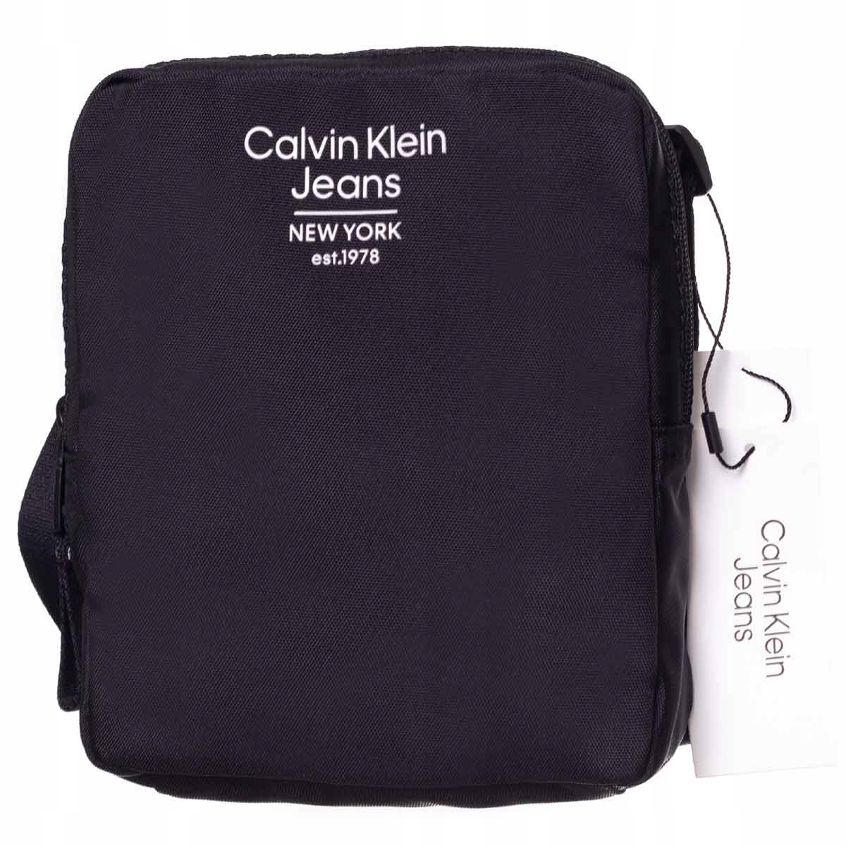 Calvin Klein Taška Kabelka Přes Rameno Essentials Černá