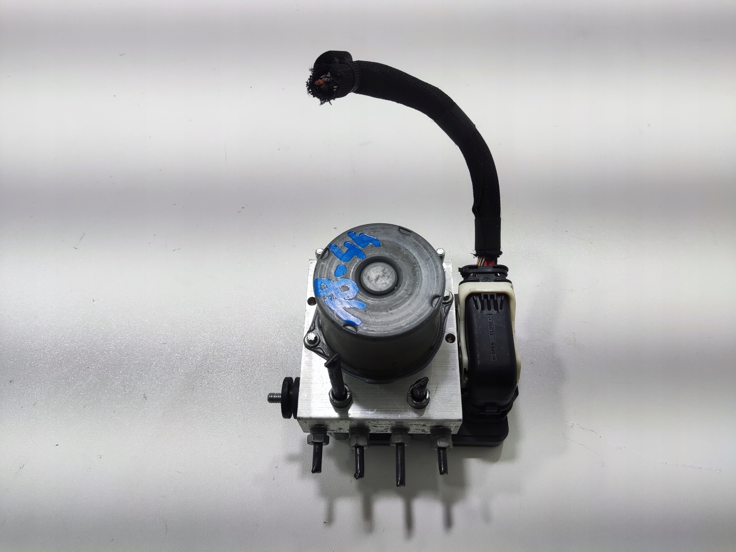 pump control unit ABS RENAULT KANGOO IV 2022-2025 476601619R
