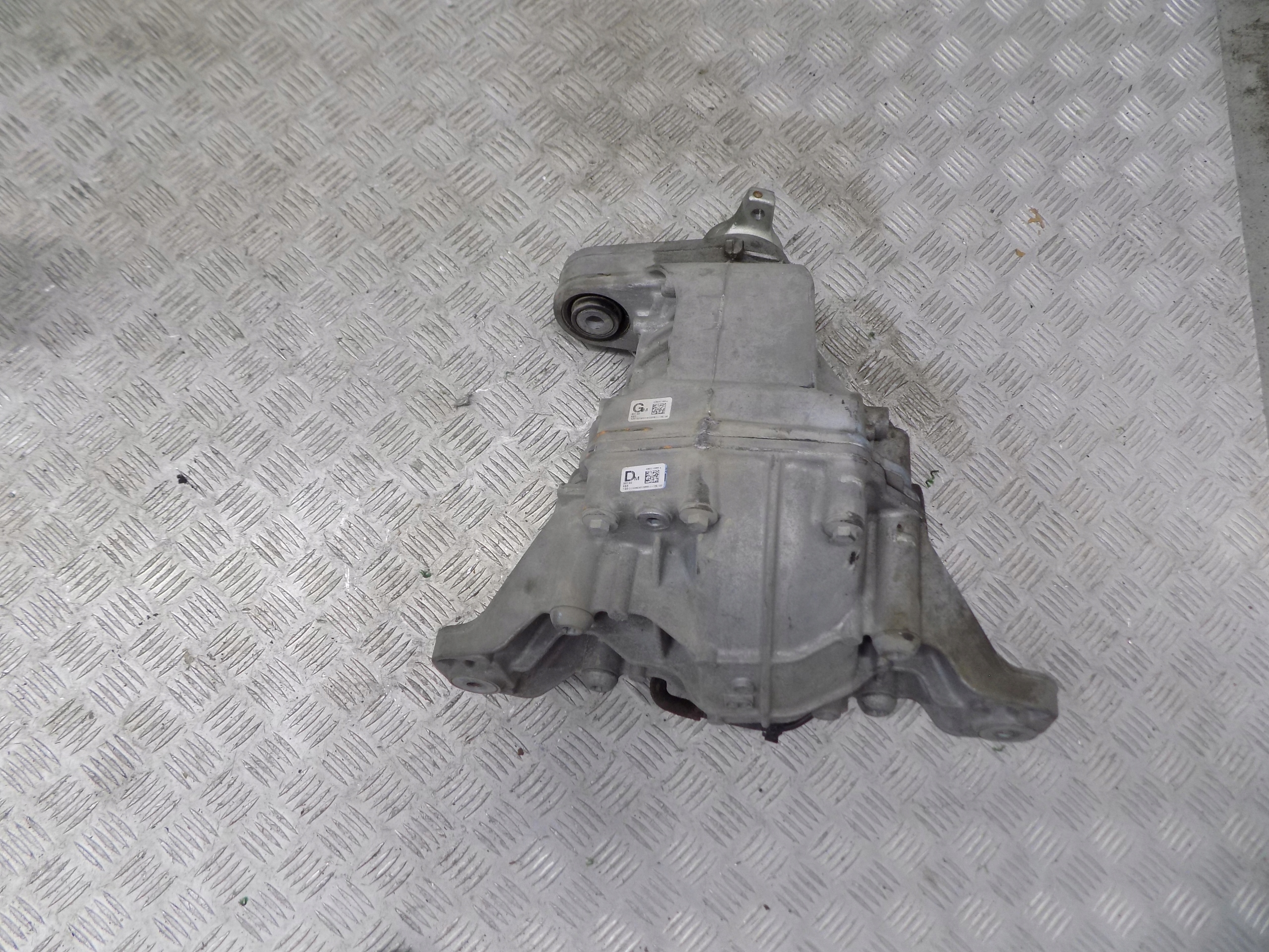 MASERATI GRECALE 2.0 MHEV diff rear part