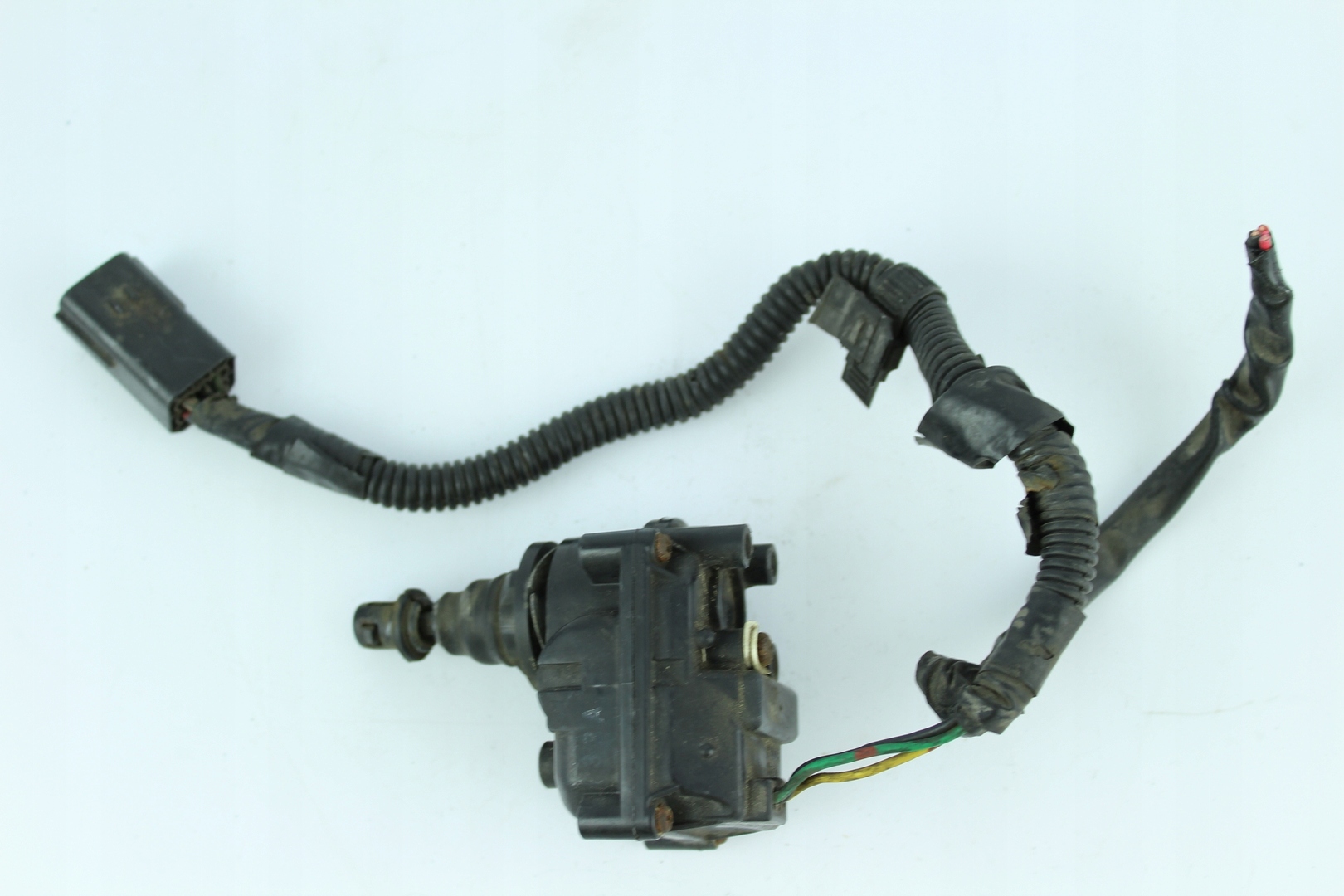 engine control of the lights 3722161292 KOITO