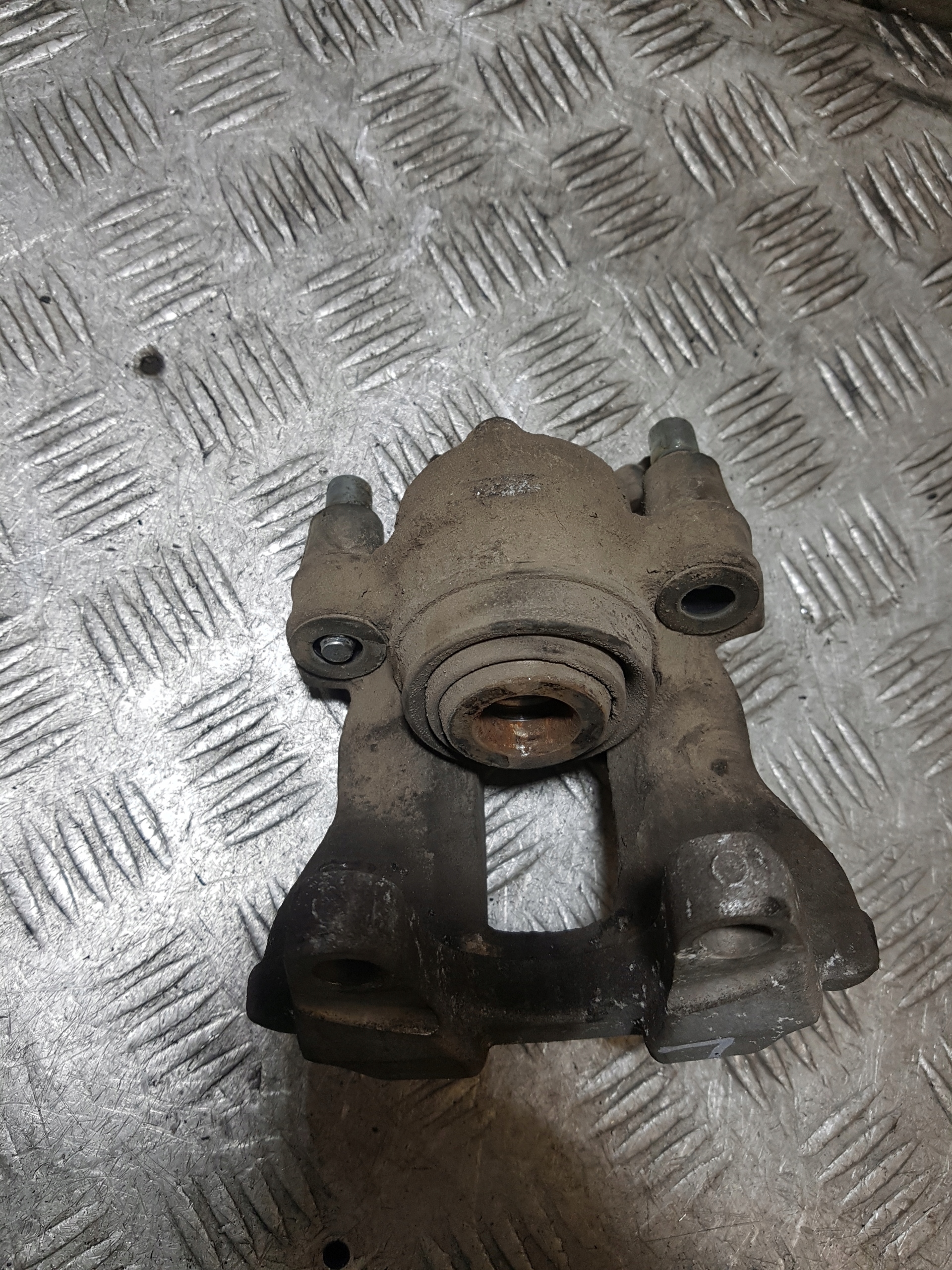 caliper brake left rear part rear MERCEDES-BENZ E-KLASA W211 2.2 D