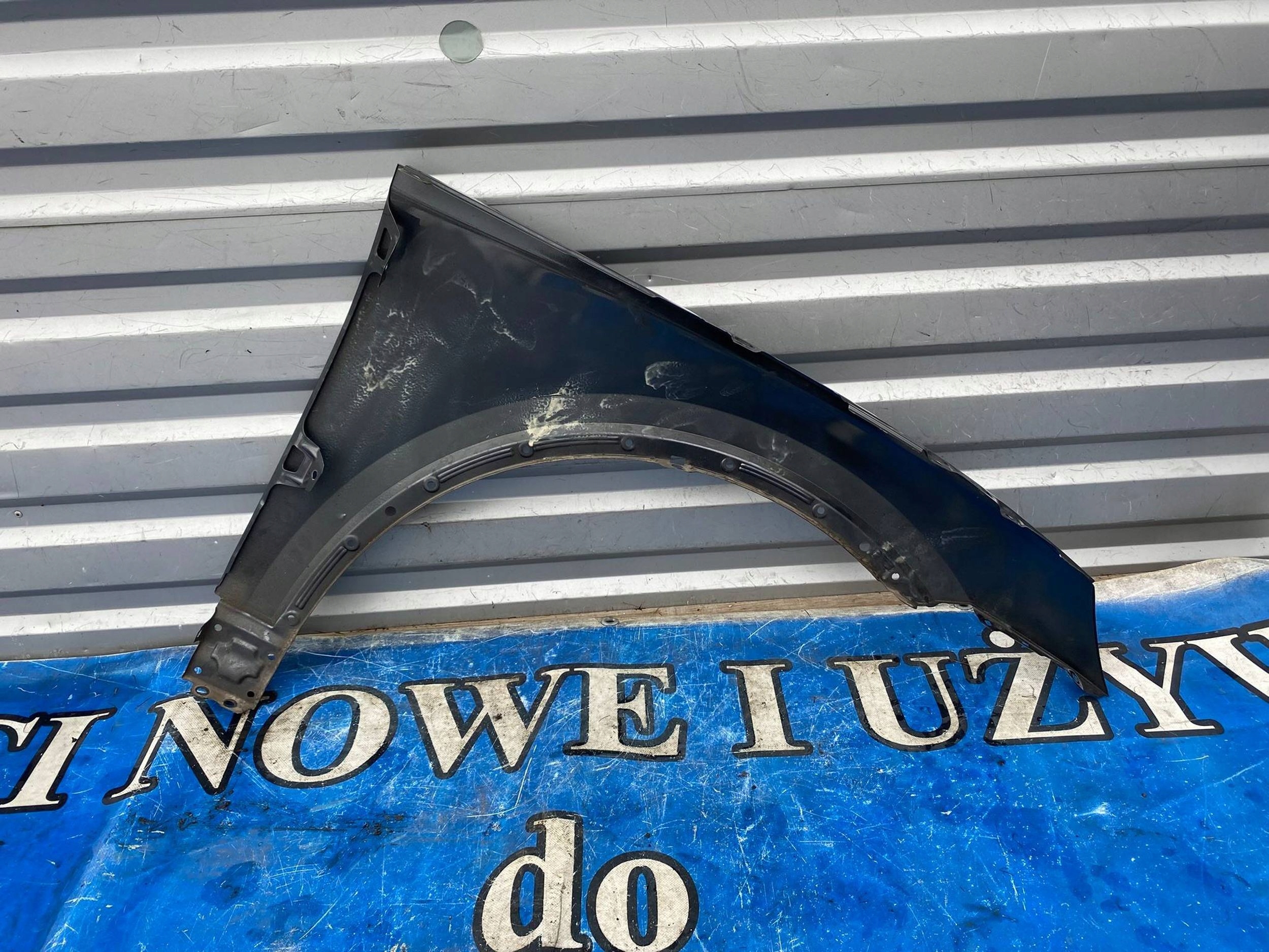 AUDI Q5 80A BŁOTNIK LEWY Numer katalogowy części OOR700