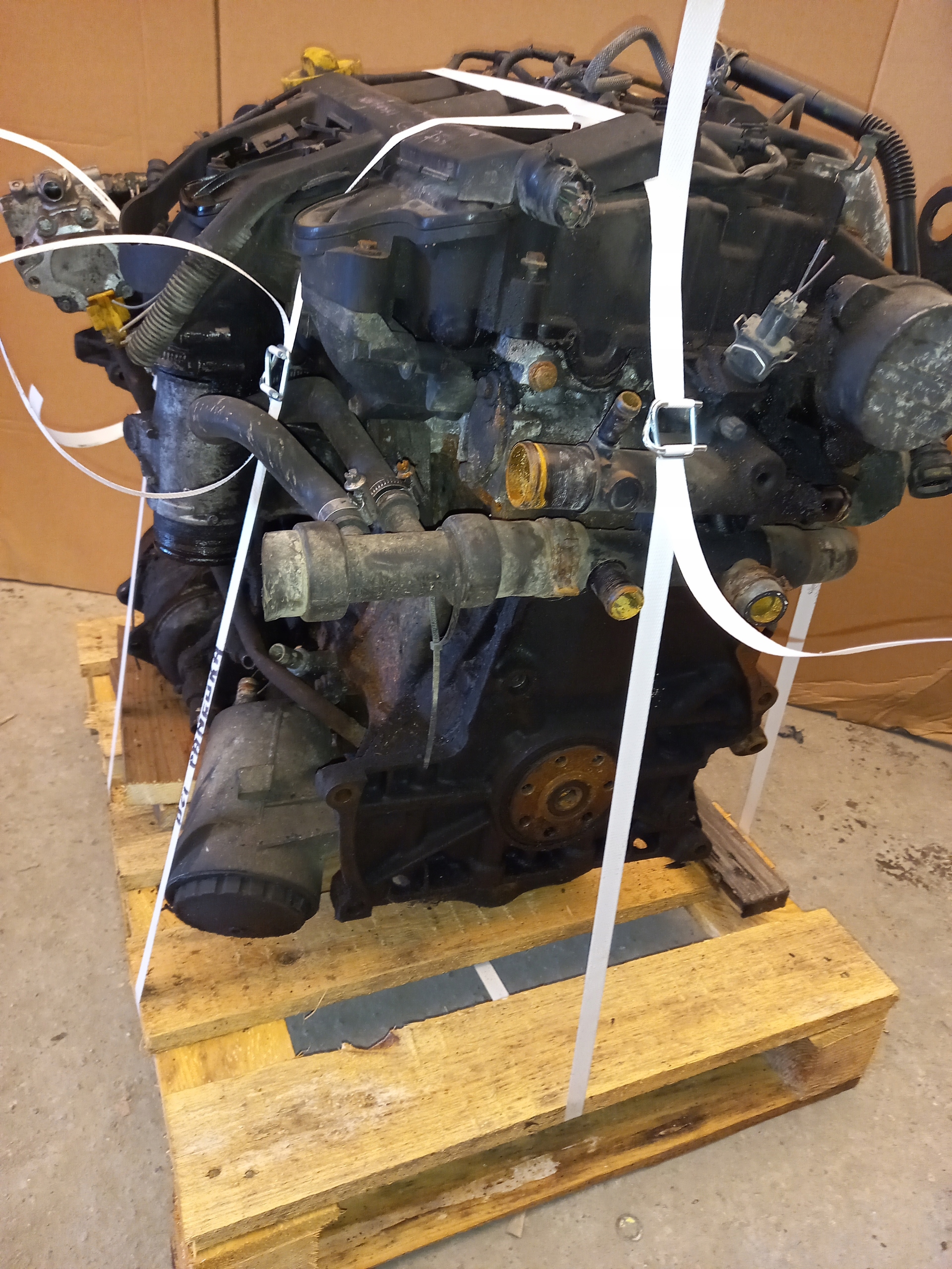 engine 2.5DCi G9U754 69US754 complete MASTER MOVANO damaged PANEWKI