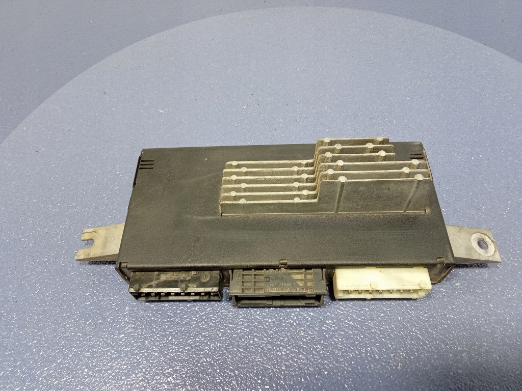 BMW 5 E39 MODUŁ STEROWNIK ŚWIATEŁ 8372874 Numer katalogowy części 8372874