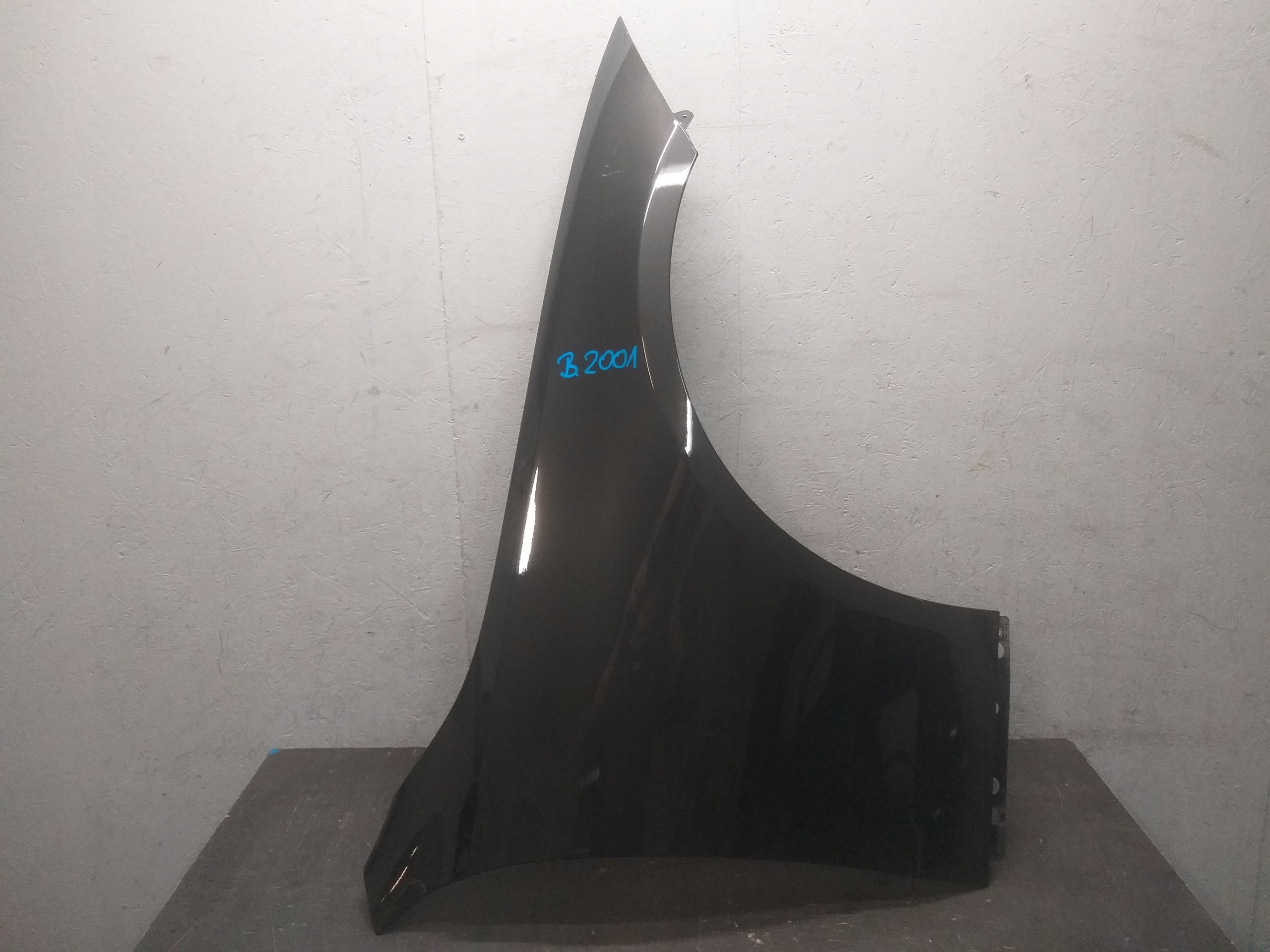 fender front right MERCEDES C KLASA W206