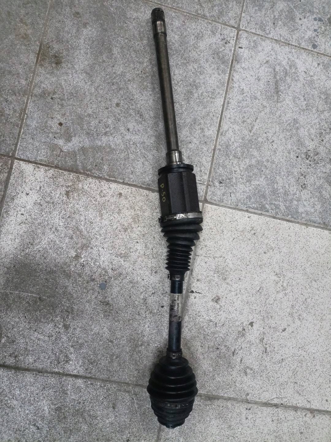 semi-axis front right BMW 328 F30 2013rok X-drive