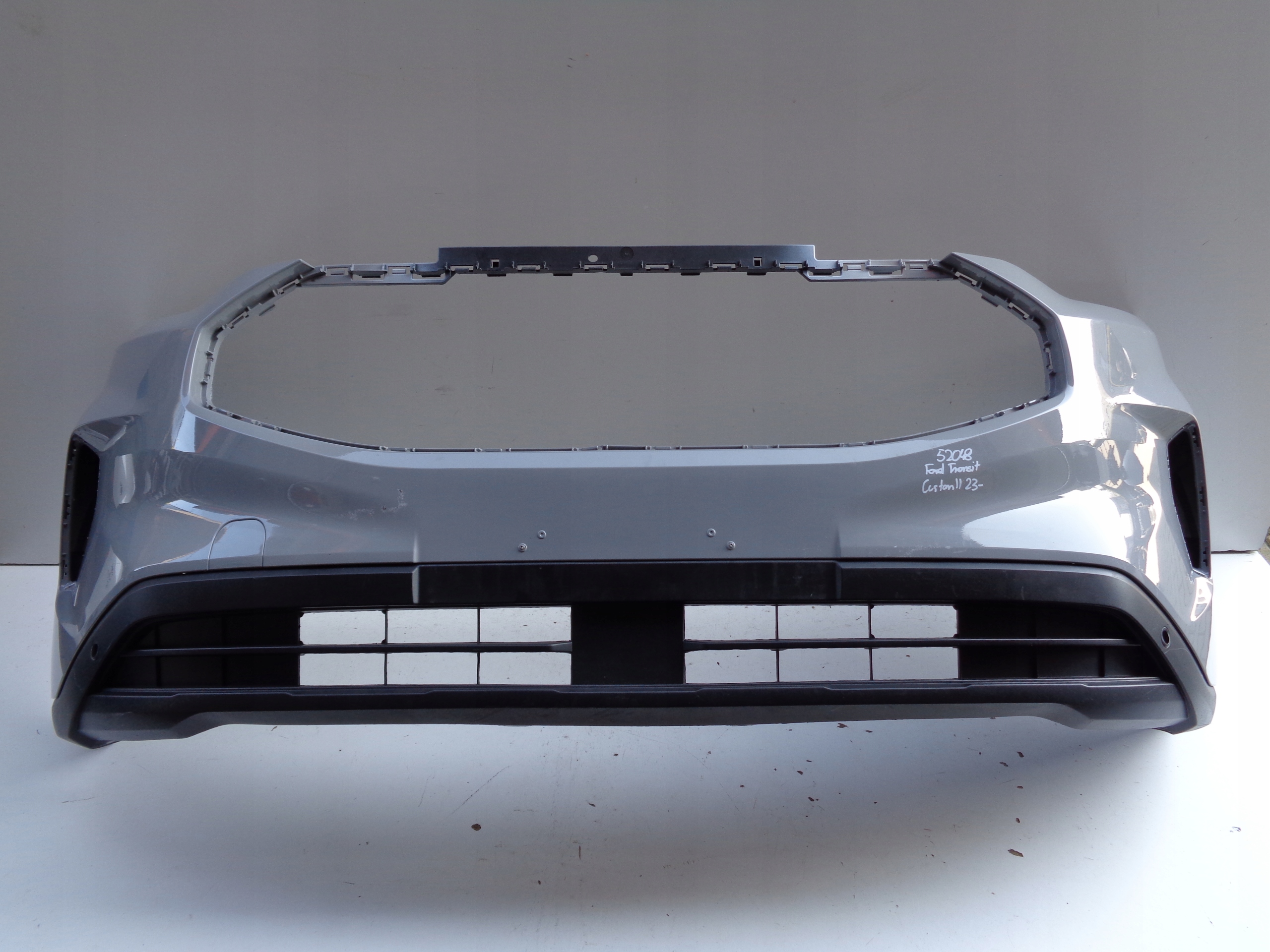 Pare chocs avant FORD TRANSIT CUSTOM II 23- NR 52048