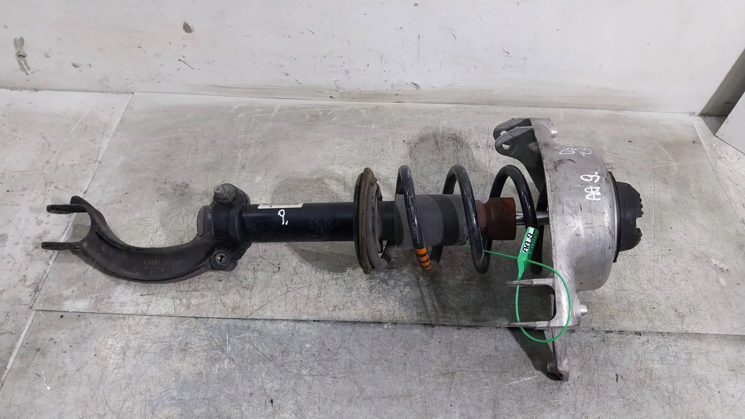shock absorber front left 8K0413031BG AUDI A4 B8 A5 Q5