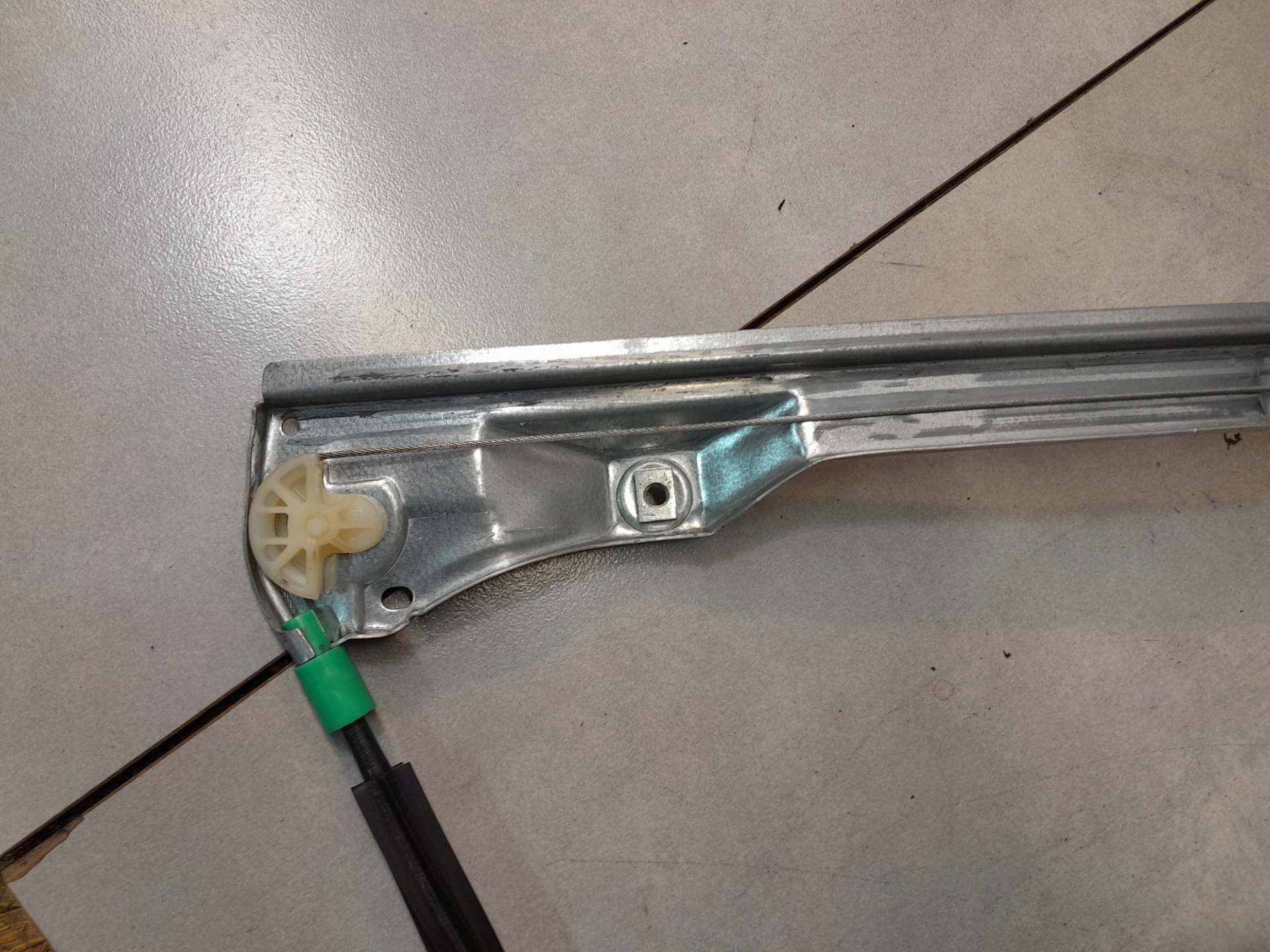 window regulator right front CLIO II 1.9 D 7700842240G