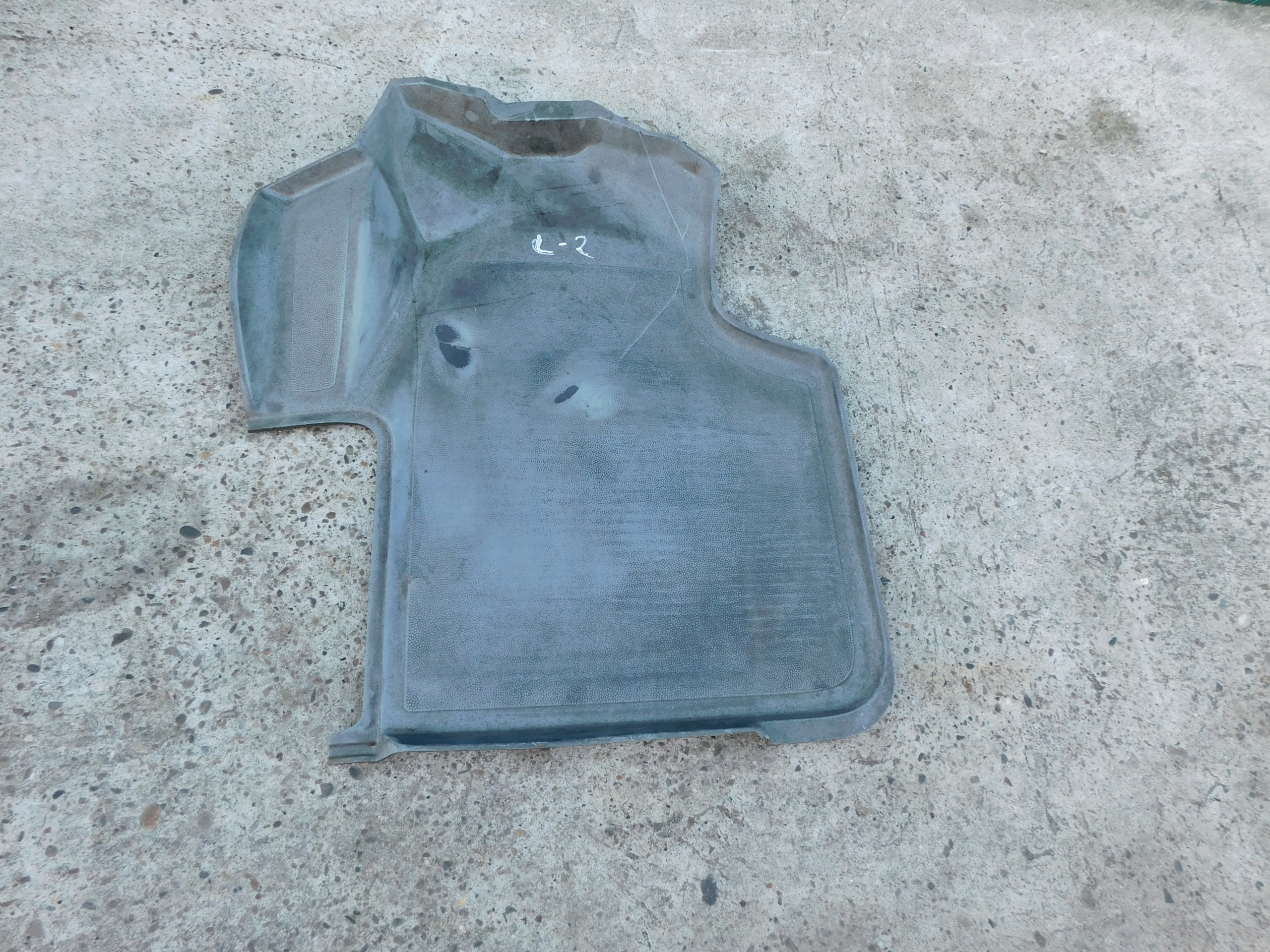 Sprinter 906 VW Crafter tyres mats mat of the floor left driver´s