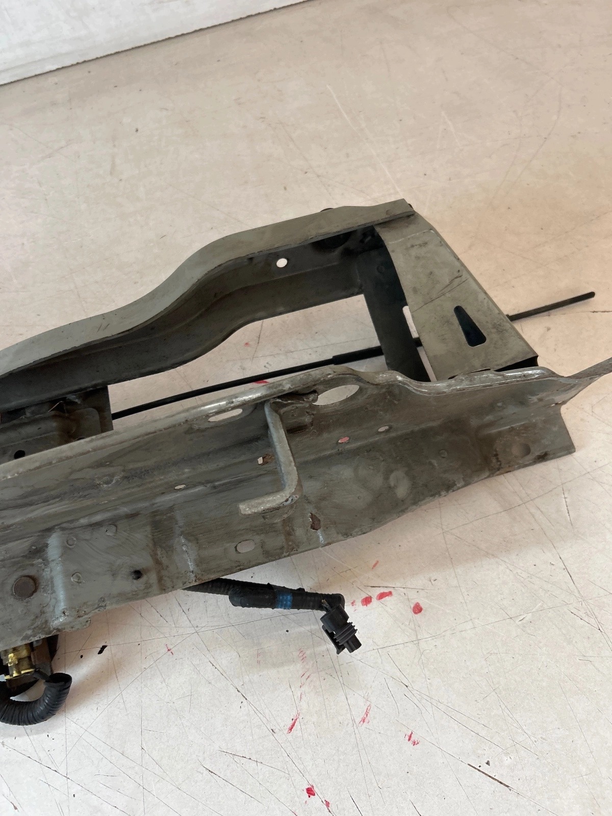 support panel for radiators pillar upper Nissan NV200