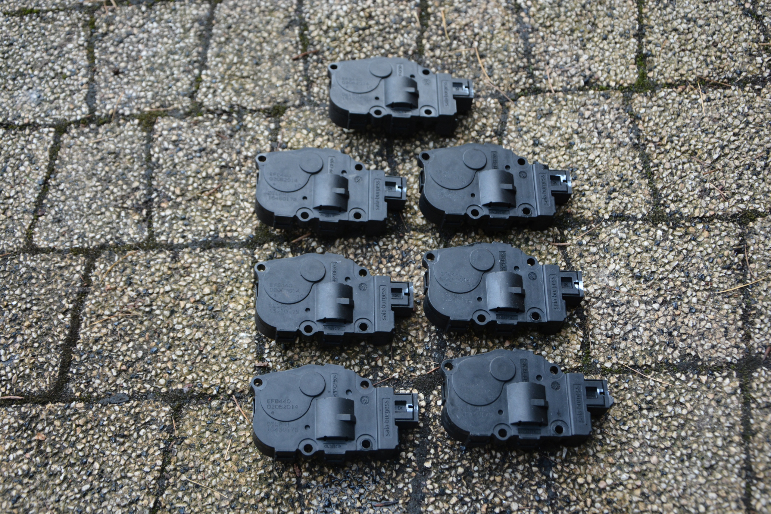 SILNICZEK NAGRZEWNICY VW AUDI 16450178