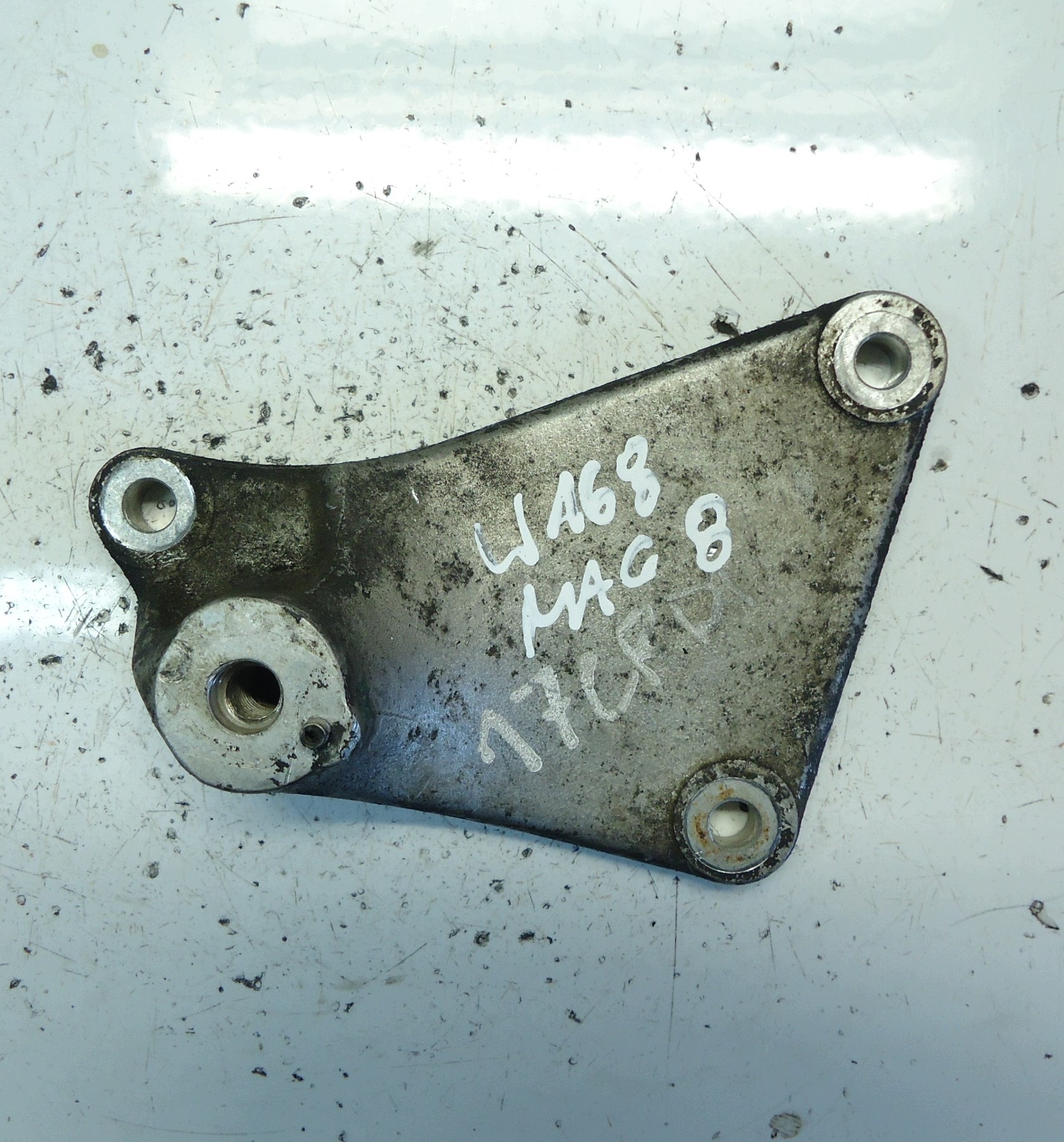 MERCEDES A W168 1.7CDI engine mount A6682230104