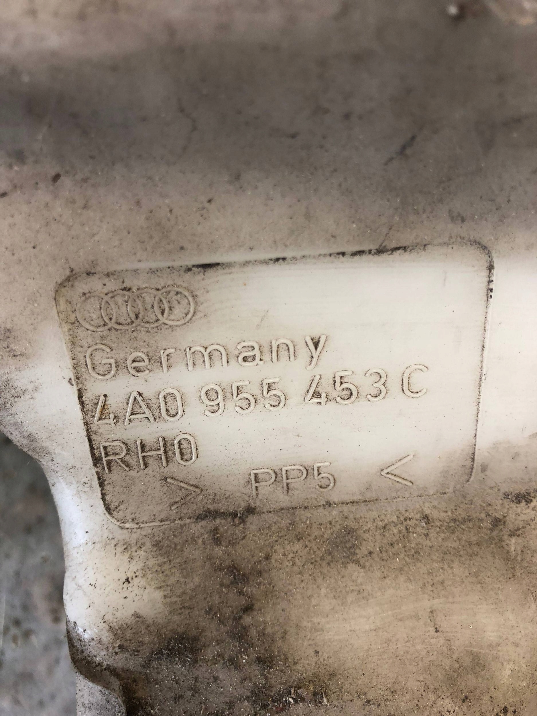 washer fluid tank AUDI A6 C4 4A0955453C