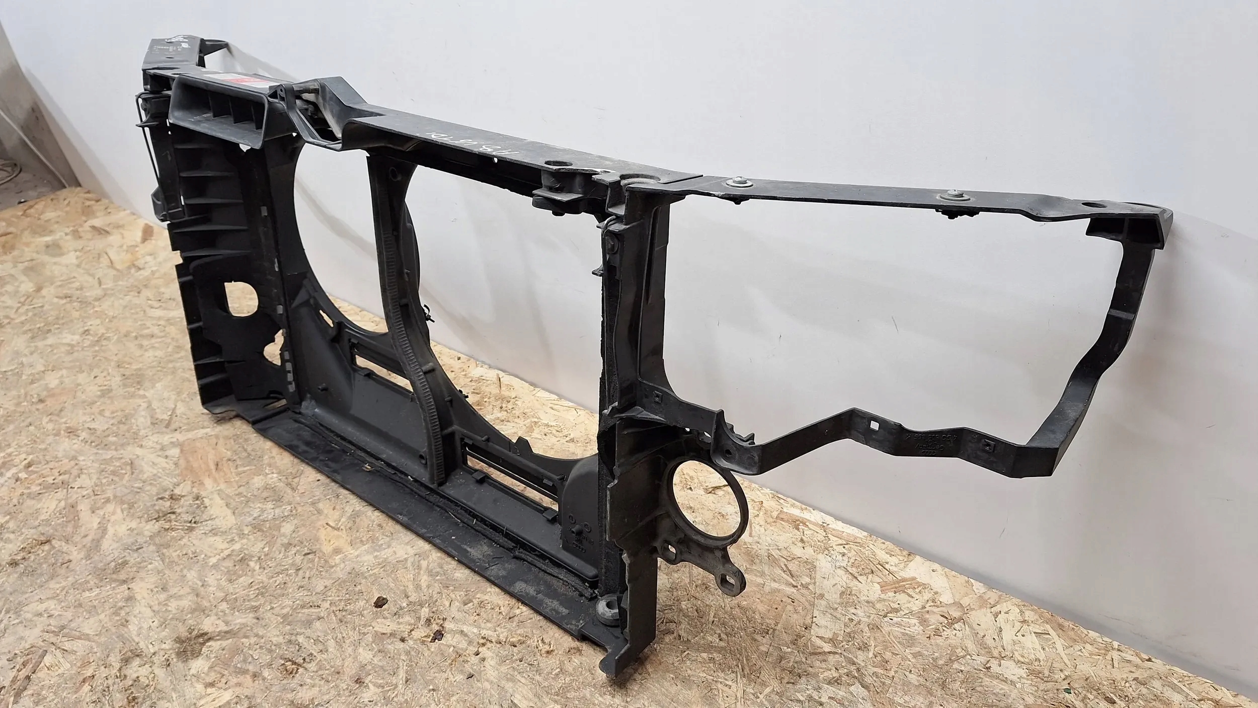 support panel for radiators pillar iron 4D0805571AB AUDI A8 D2 LIFT