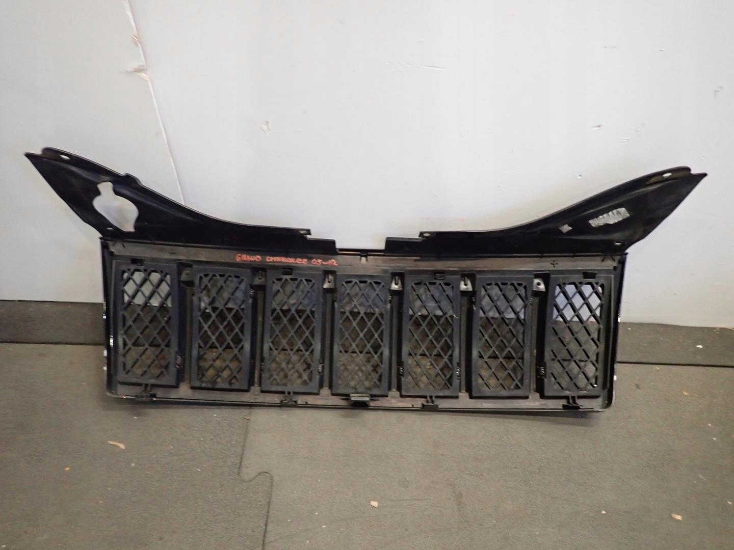 grille JEEP GRAND CHEROKEE 2005-2012 55157464AA