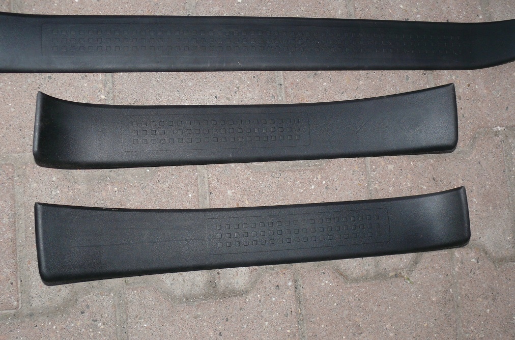 mouldings covers caps of the threshold front rear part AUDI A4 B6