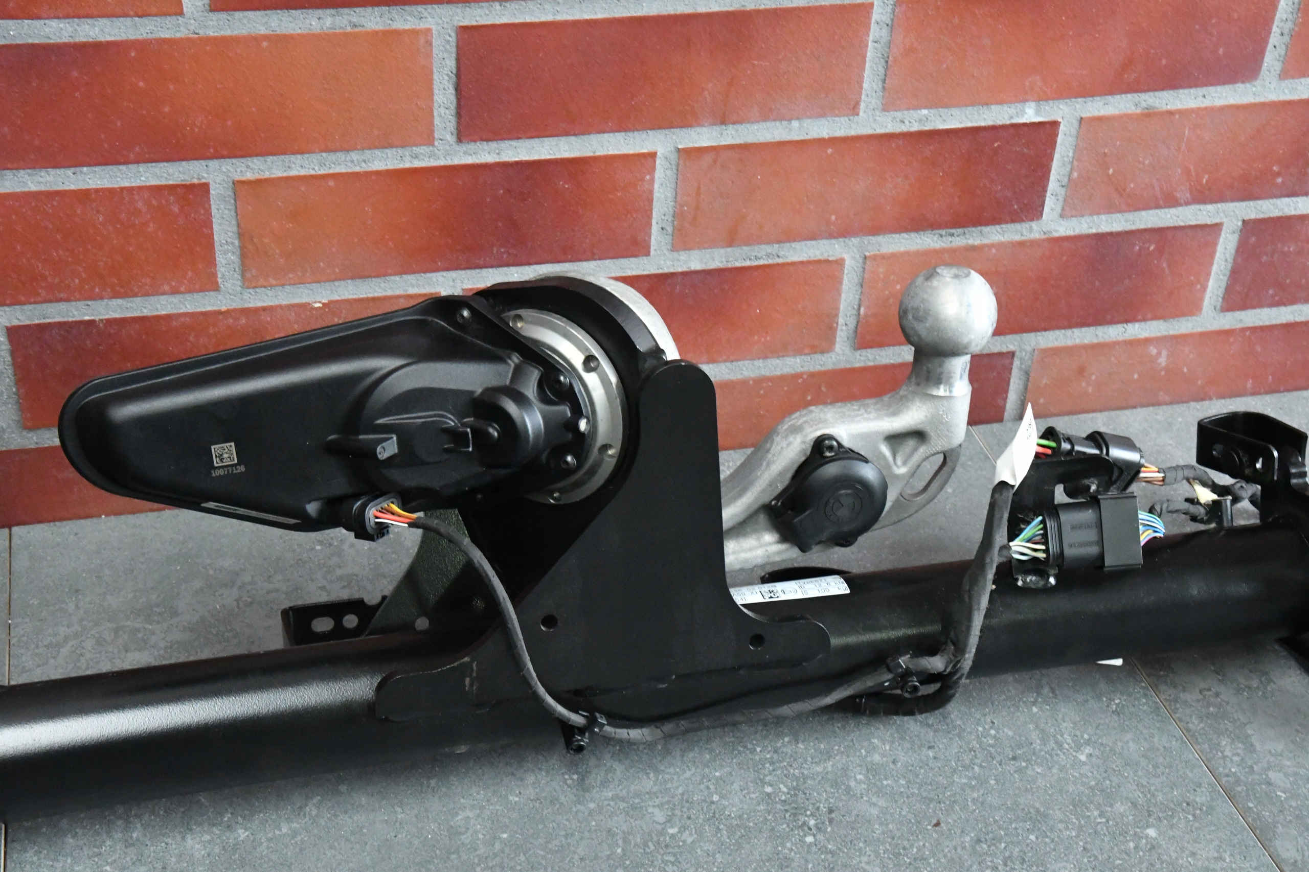 tow electrical module bundle wiring BMW 5 G60 M5 F90 10km