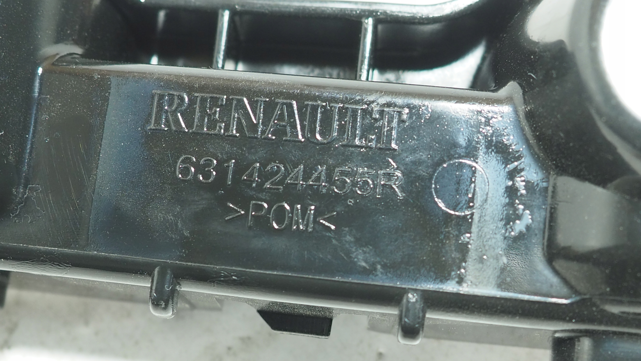 Renault Trafic III lift bumper bracket right front 631424455R