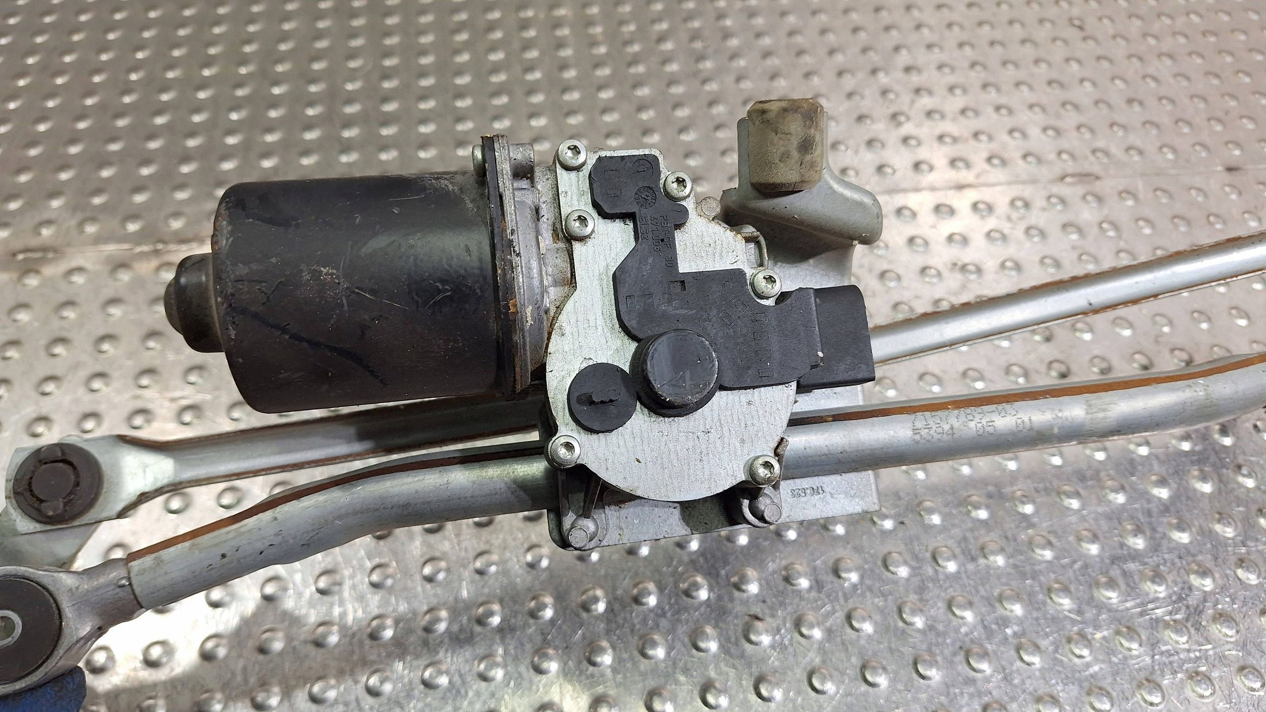 Mécanisme Micro moteur Essuie glaces Avant 6925706 BMW 1 E81 E87 E88 EUROPA