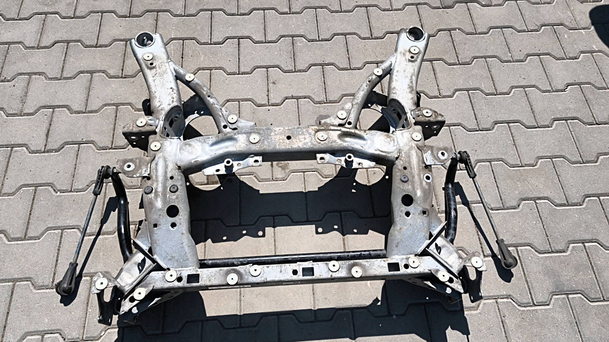 BMW 3 G20 G21 6883131 axle beam front sider 2x4