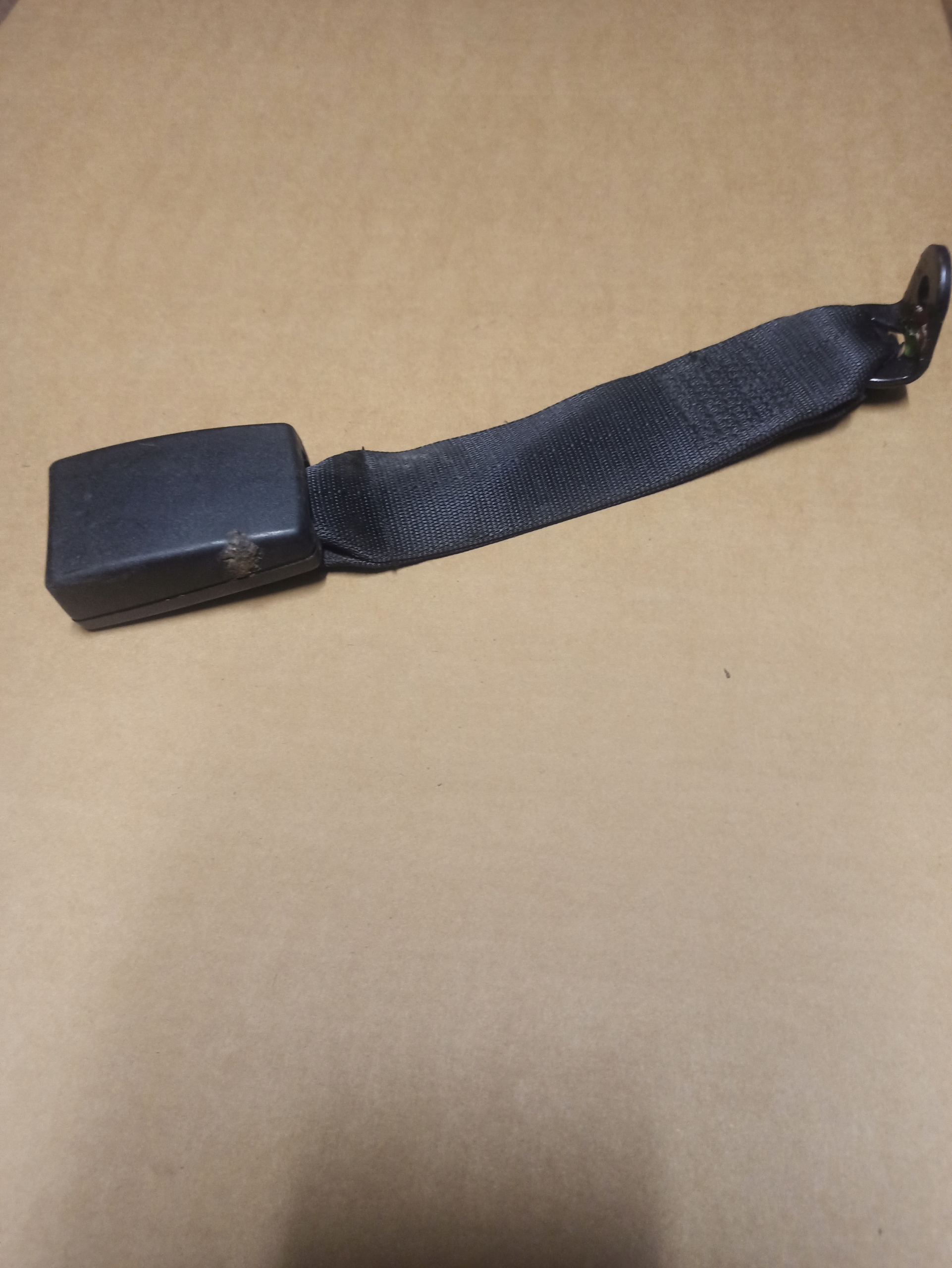 OPEL MERIVA WPINKA gurtschloss gurten mitte heck 93335126