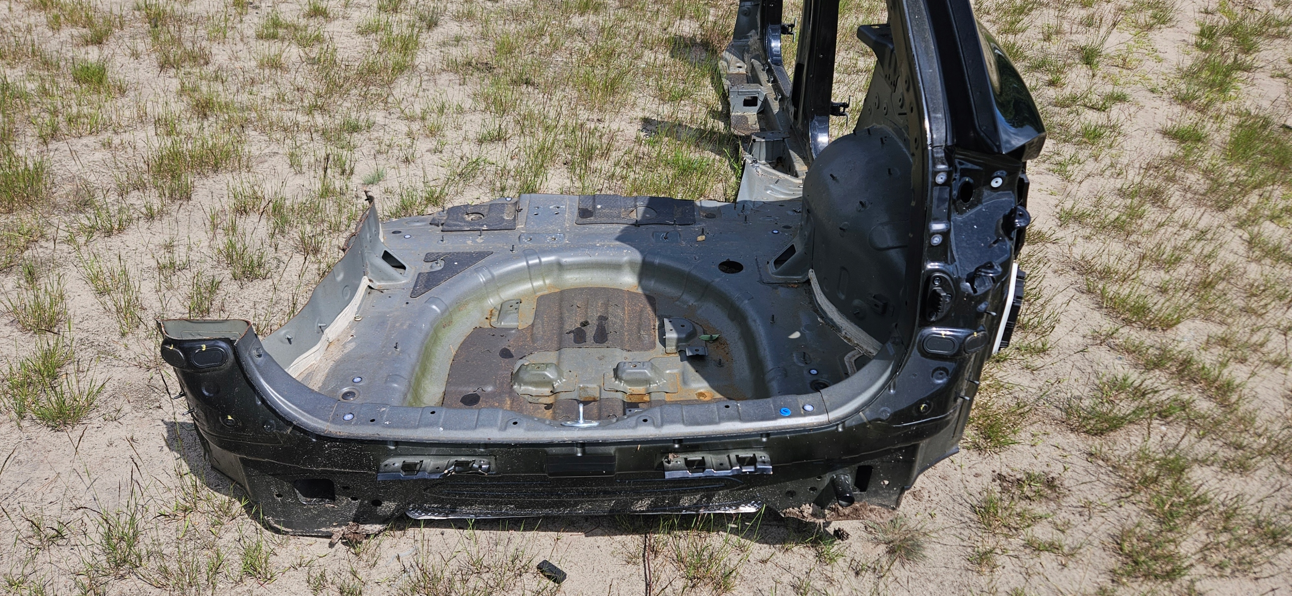 PAS TYLNY WANNA PROG CWIARTKA KIA SPORTAGE V Typ samochodu 4x4/SUV Samochody osobowe