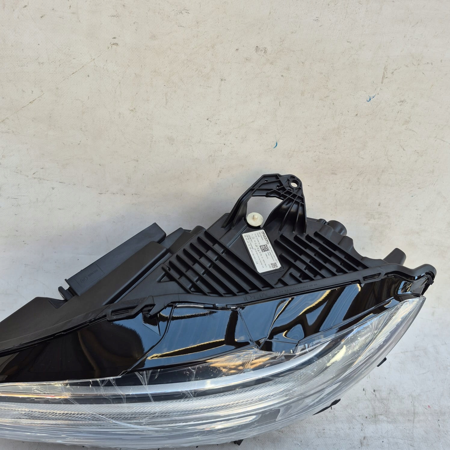 VOLVO XC60 II 2 17- light left front front FULL LED MID 32133544