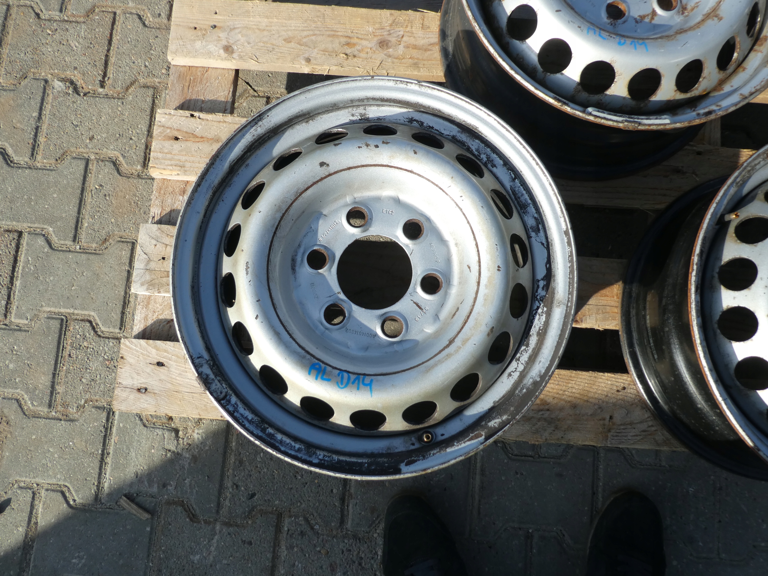 4X discs metal disc MERCEDES SPRINTER CRAFTER A0014014802