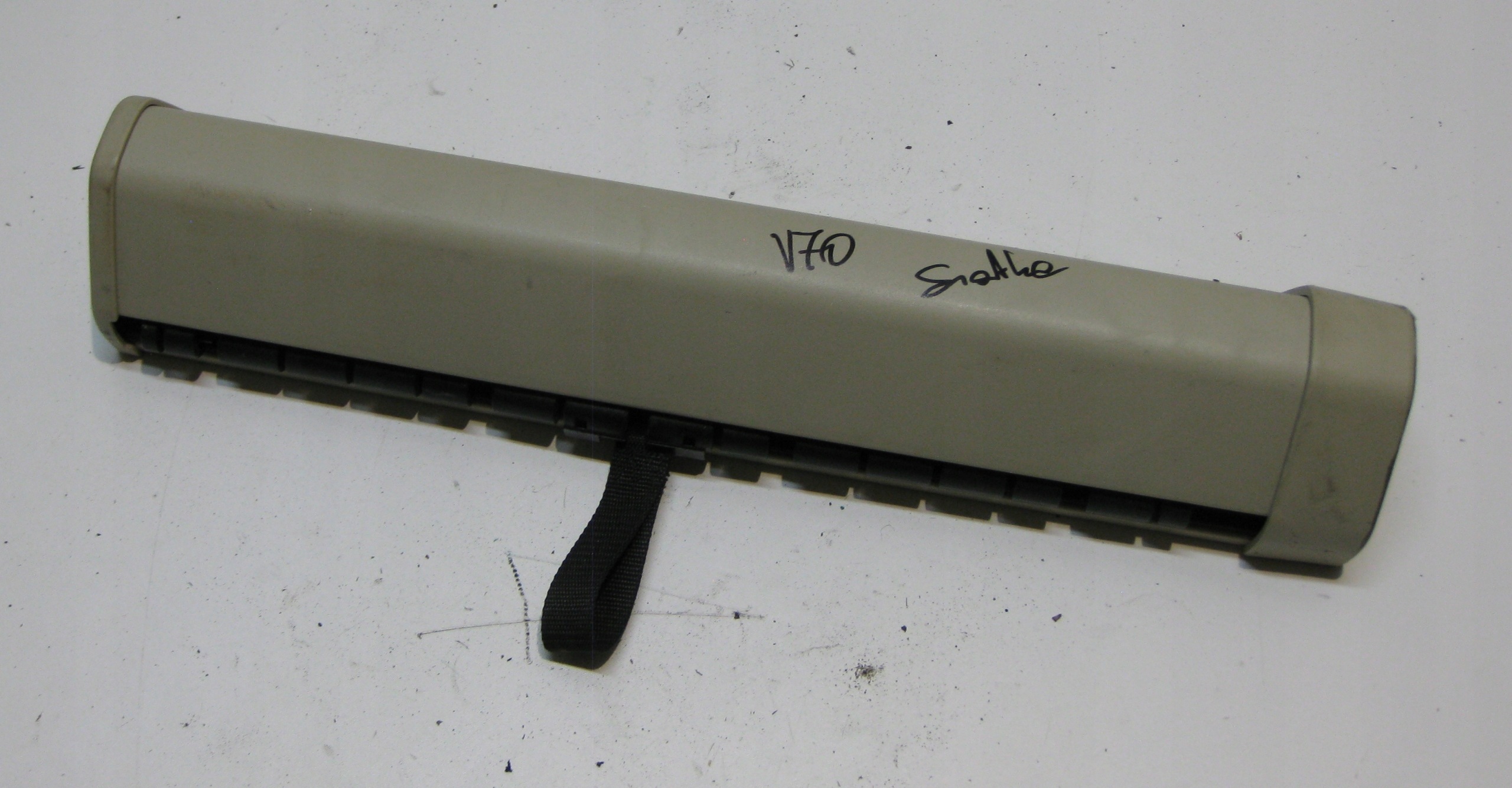 VOLVO V70 2.0 D 09R KOMBI blinds boot net left