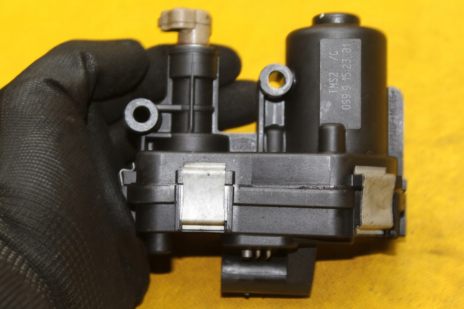 контроллер крышек коллектора insignia 2.0 A20DTH