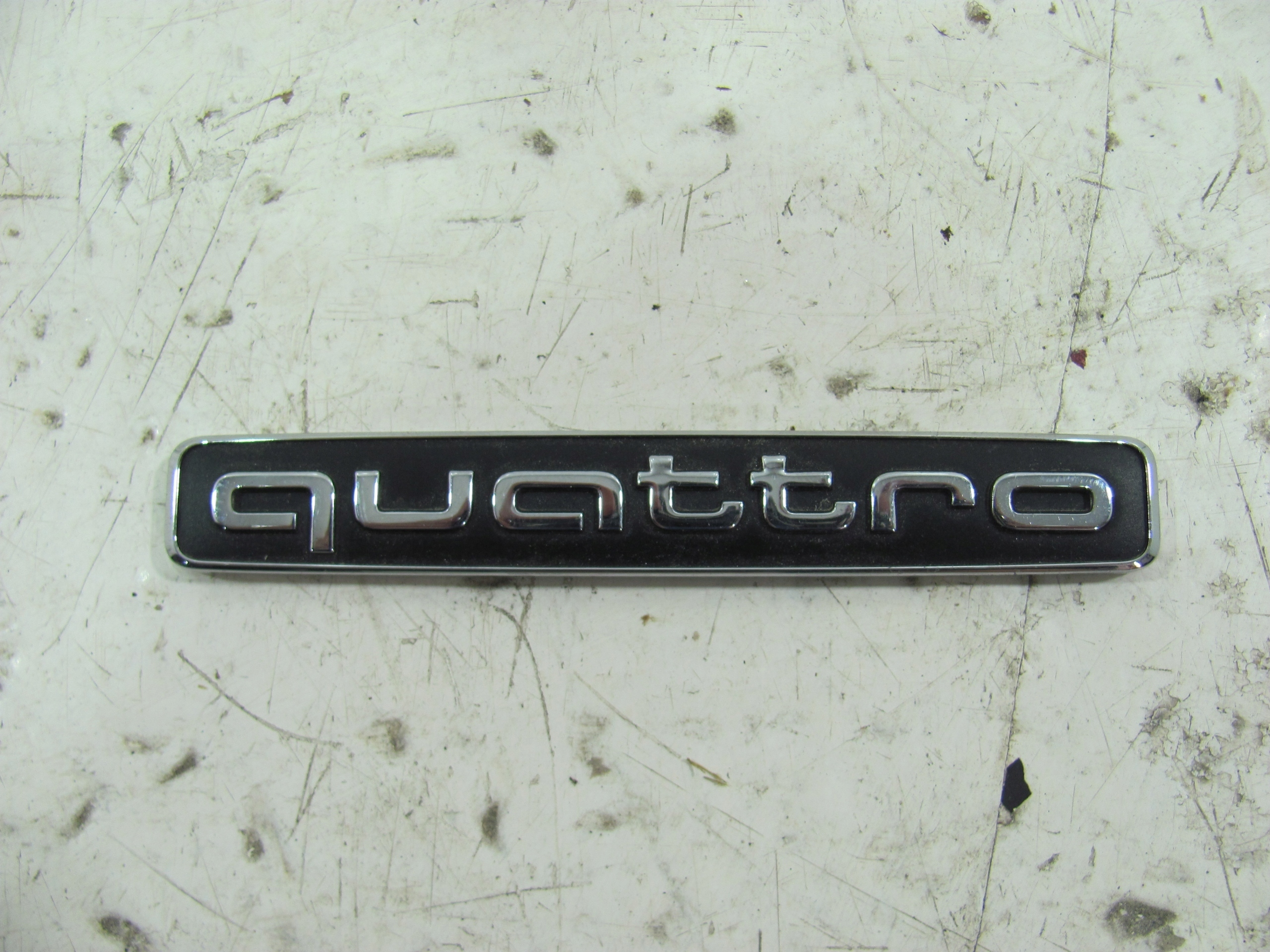 Audi Quattro emblemat Logo