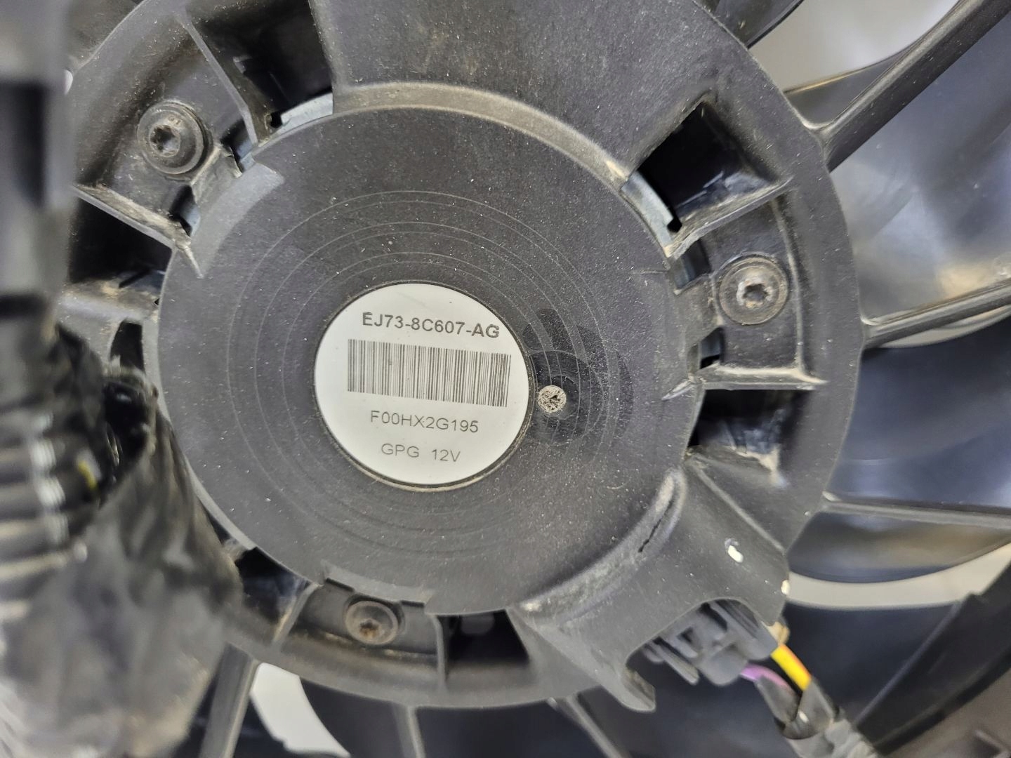 ventilátor chladiče Ford Kuga 2 2016 EJ73-8C607-AG