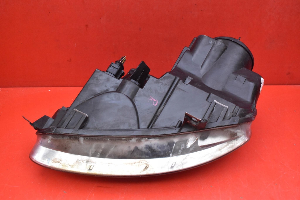 REFLEKTOR right light front EU 1K6941006P VW GOLF 5 V 03-09