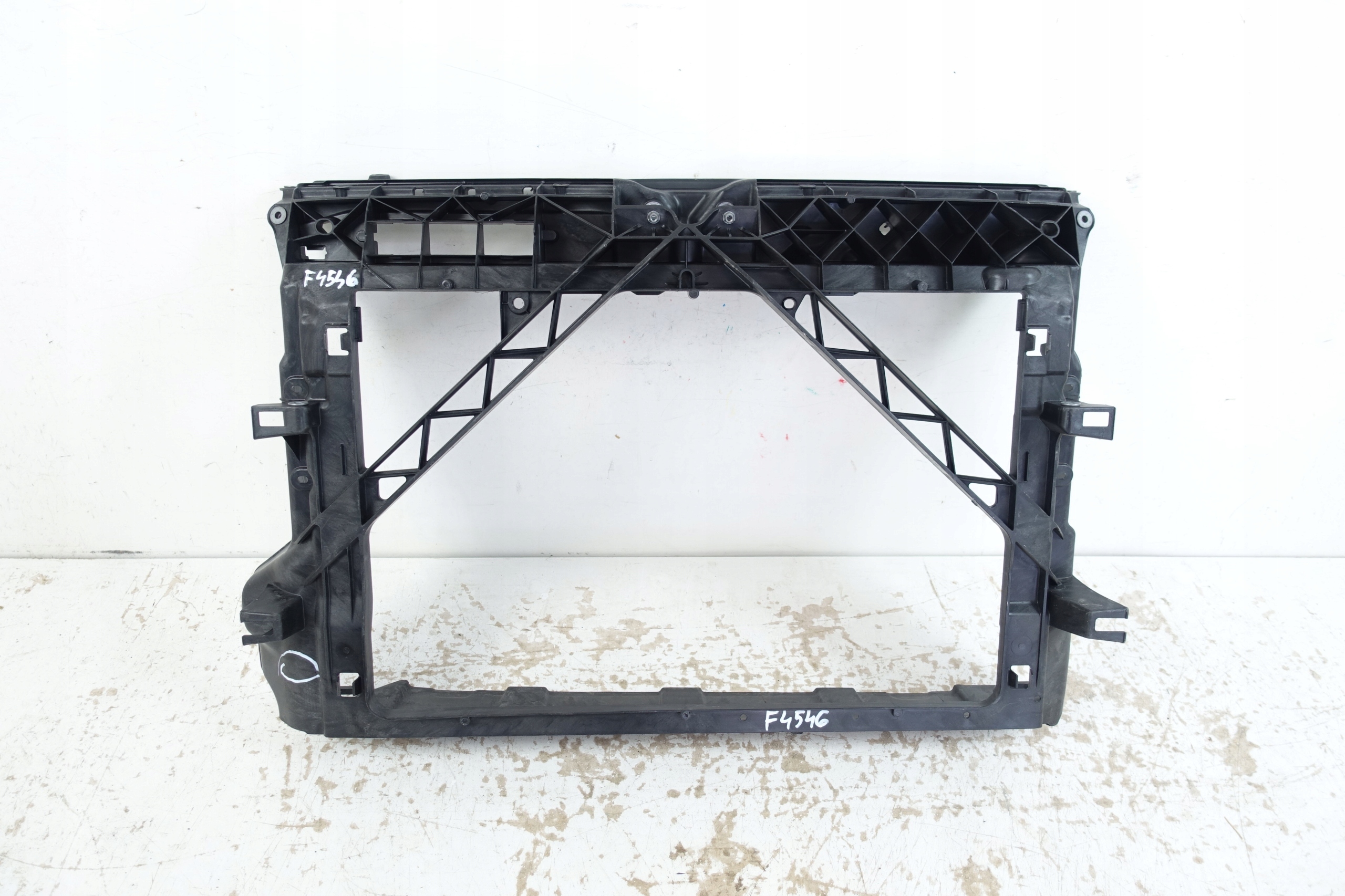 SKODA FABIA III 2014- pillar iron support panel for radiators 6V0805588A