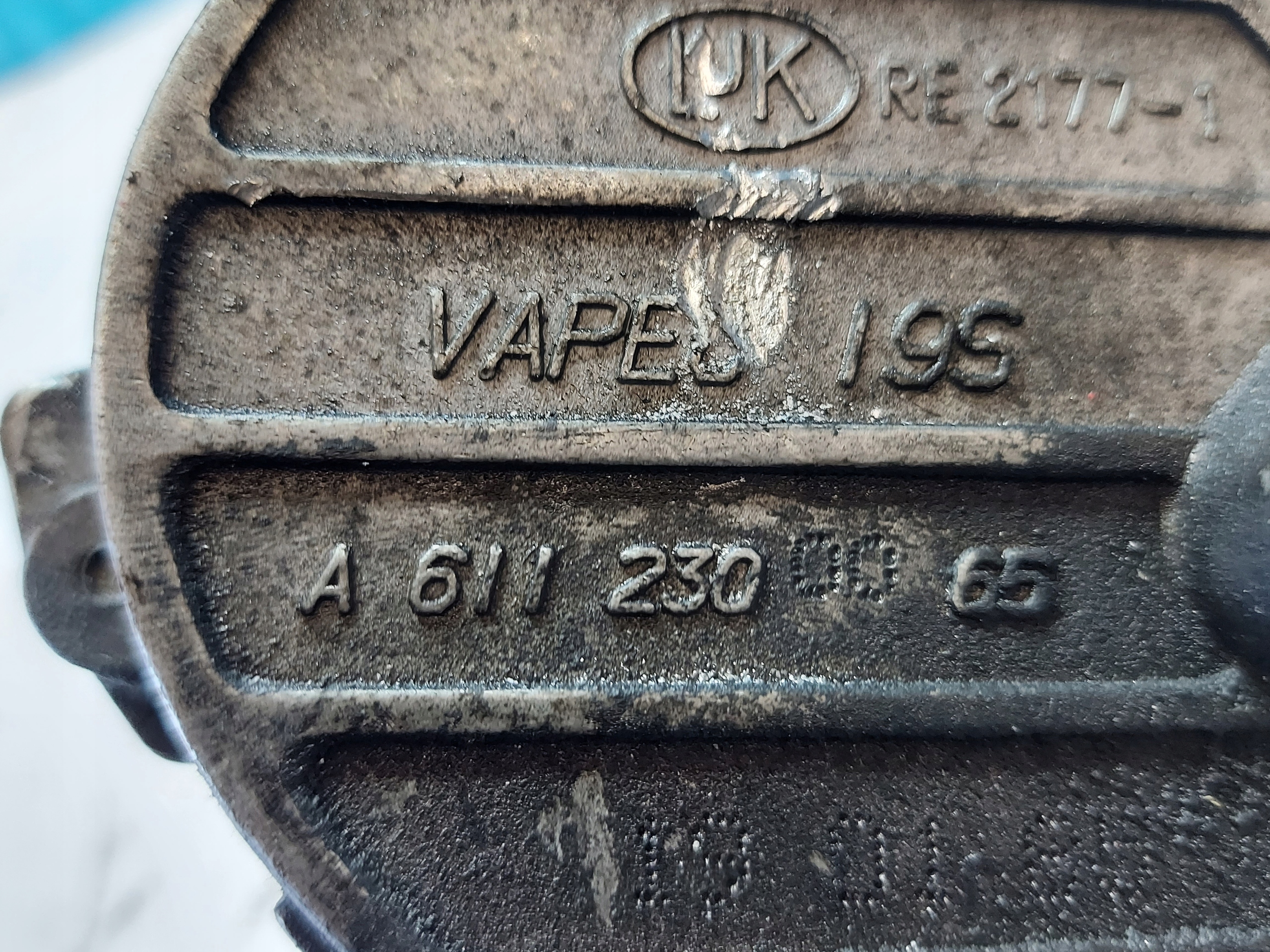Pompa VACUM MERCEDES W203 2.2 CDI A6112300065