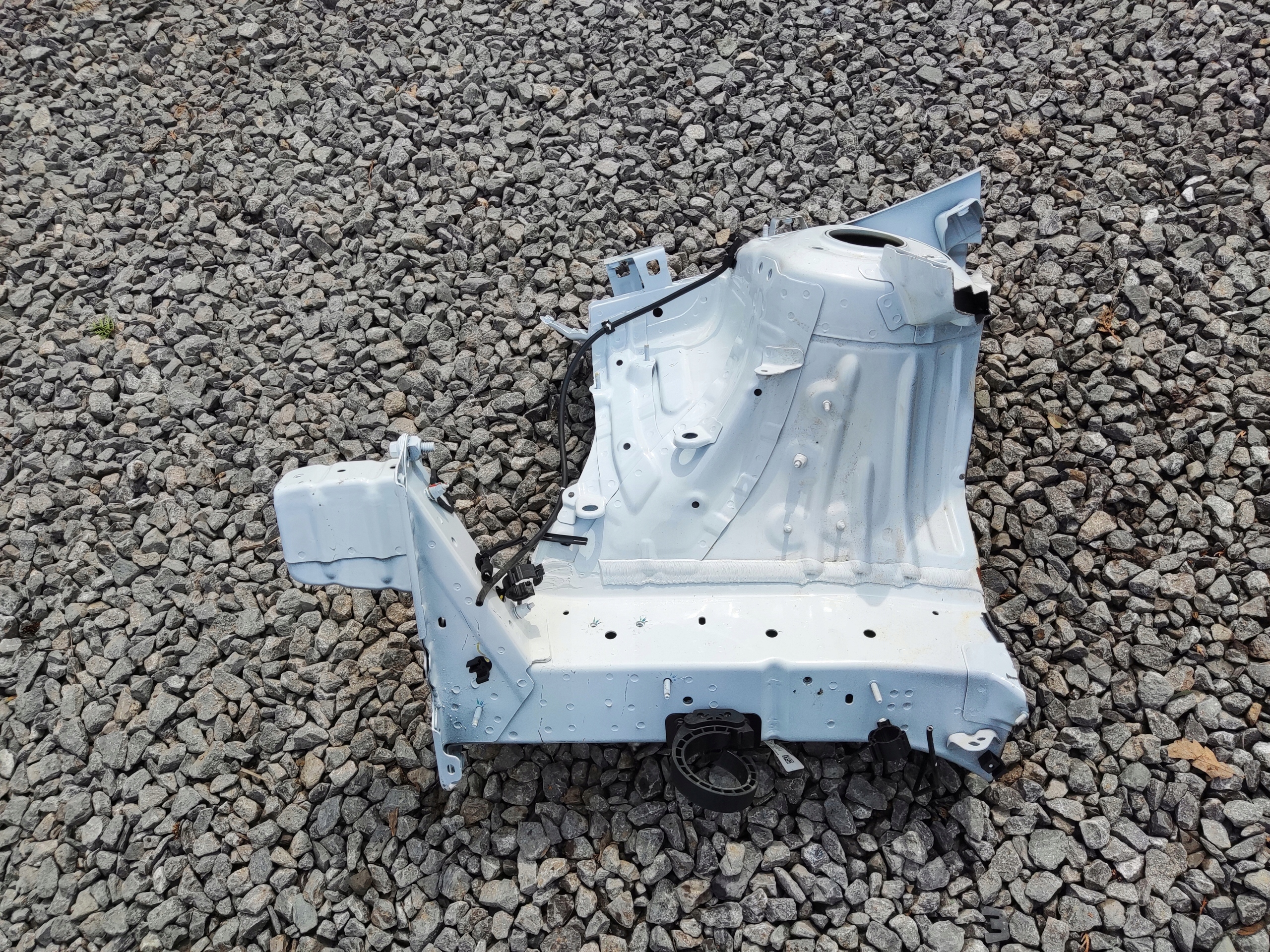 quarter FARTUCH right right front front MG MG4 2022-2025