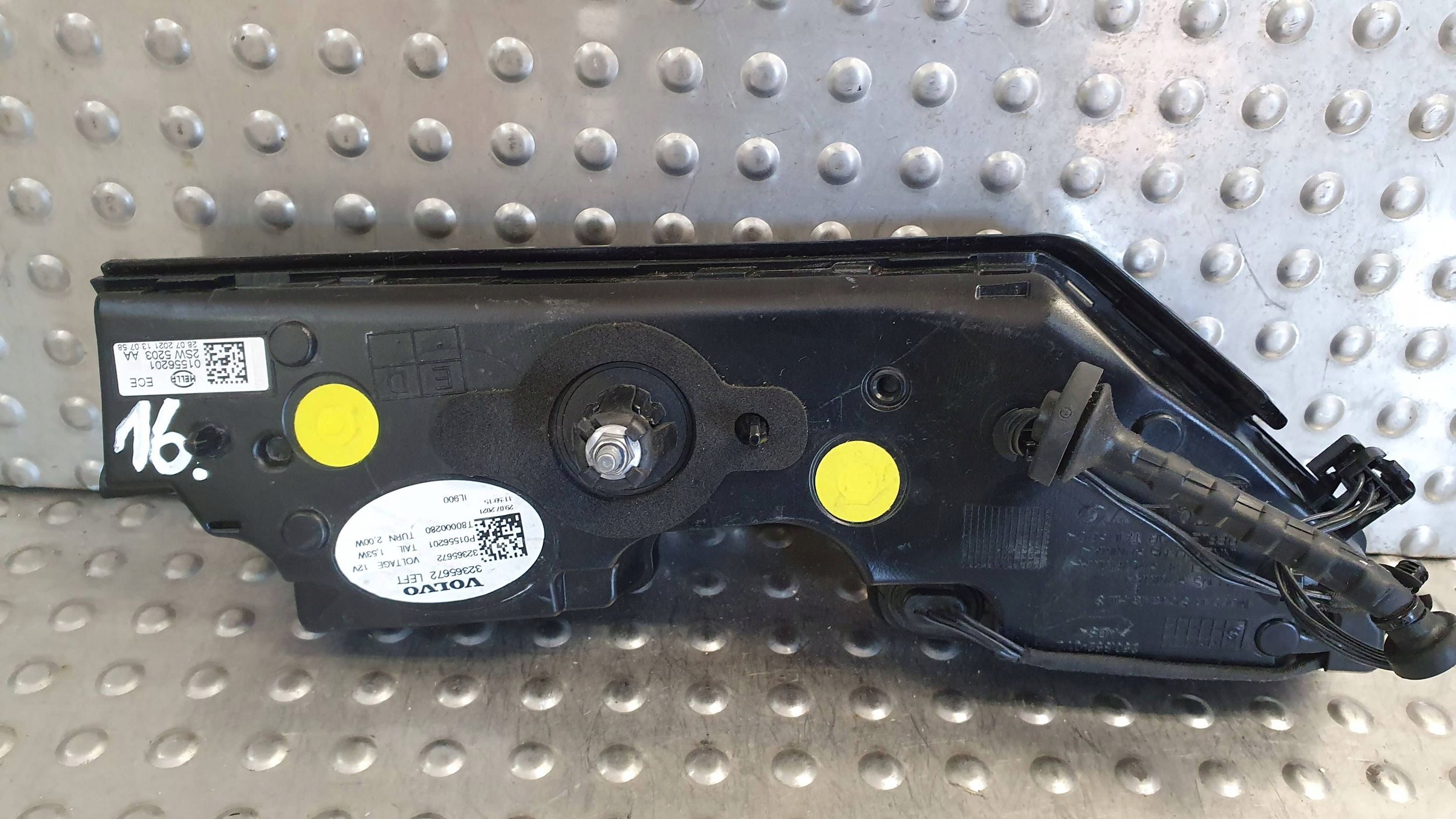 light rear part left VOLVO C40 to the bonnet 21- 32365672