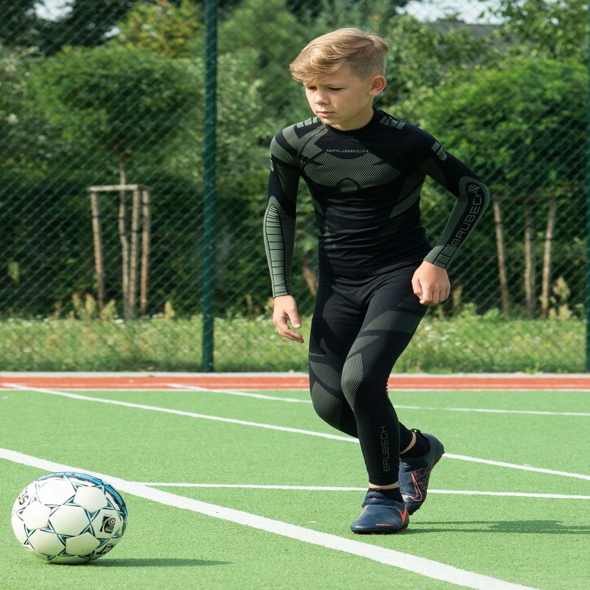 Bielizna termoaktywna dziecięca BRUBECK DRY Junior Komplet + Czapka 152/158 Kod producenta KP10220-945