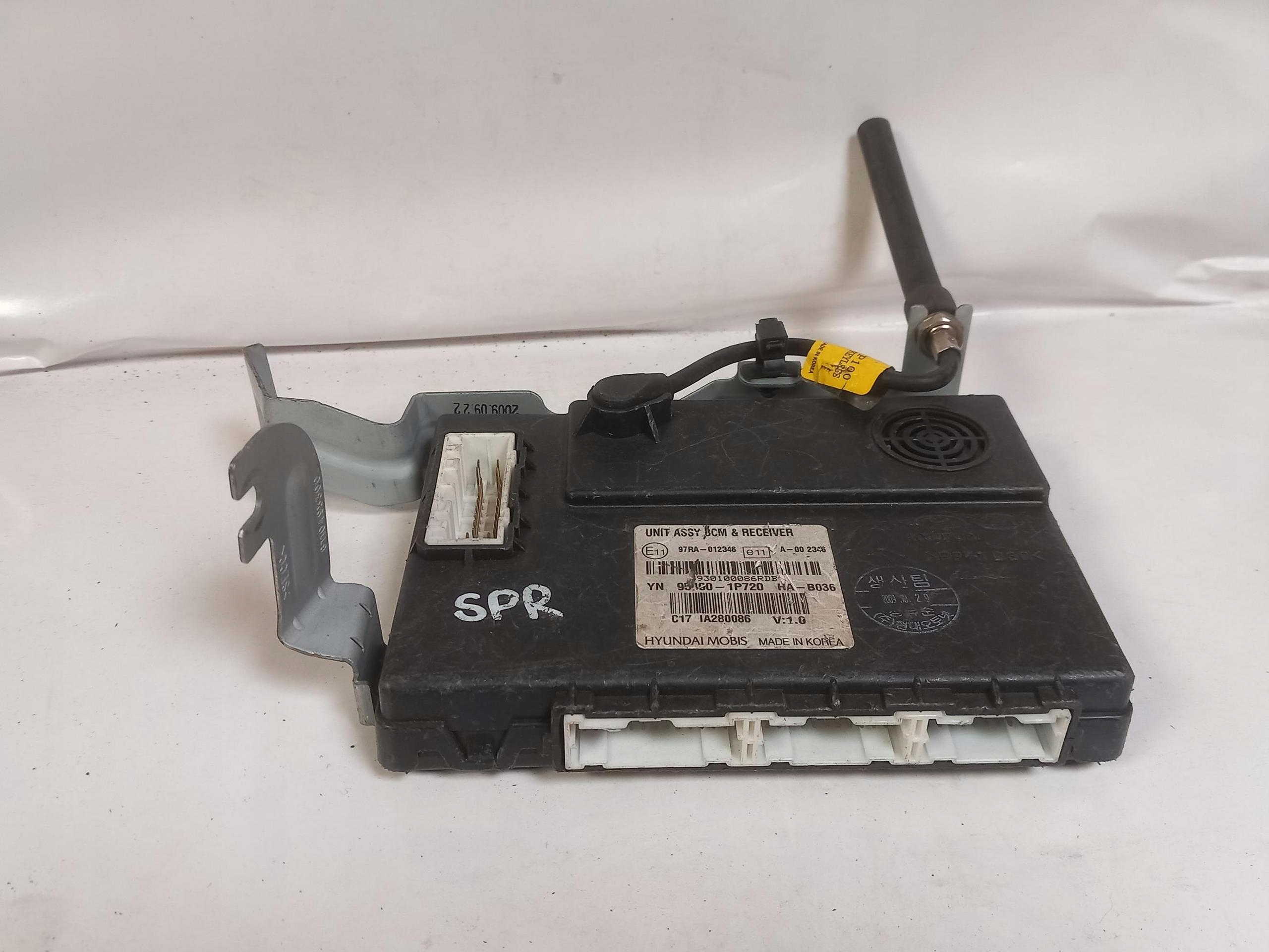 control unit module UNIT ASSY BCM KIA VENGA 95400-1P720 10-19