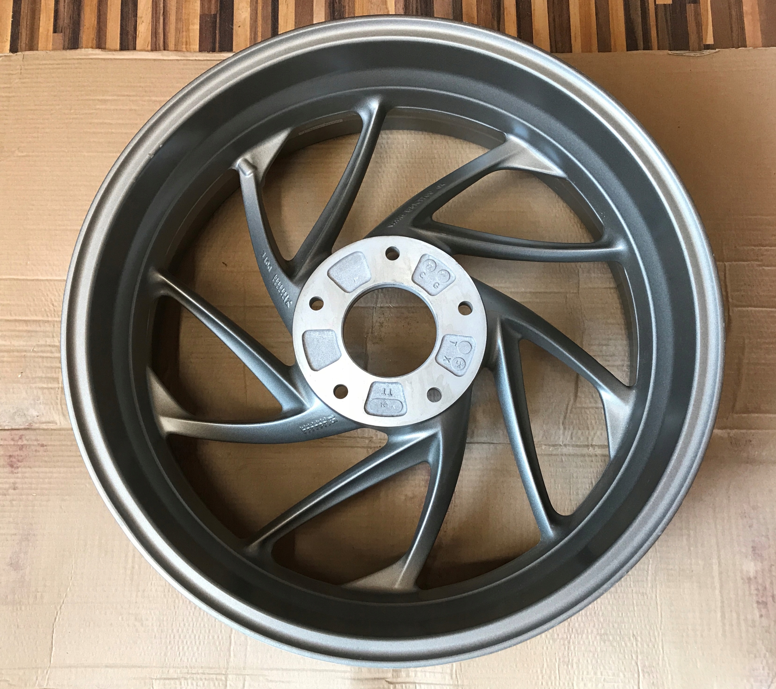 BMW K1600GT FELGA KOLO TYL TYLNA 8528659 Rims manufacturer BMW OE