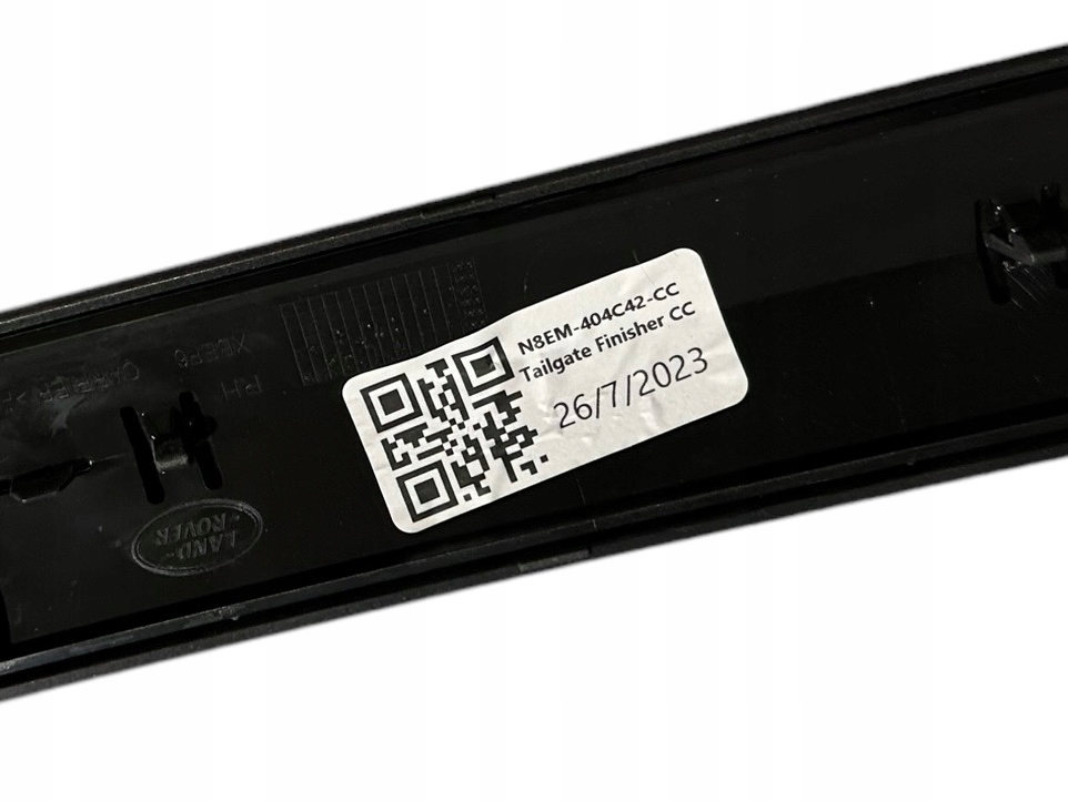 RANGE ROVER SV MOULAGE ARRIÈRE DU CAPOT N8EM-404C42-CC M8E2-404C42