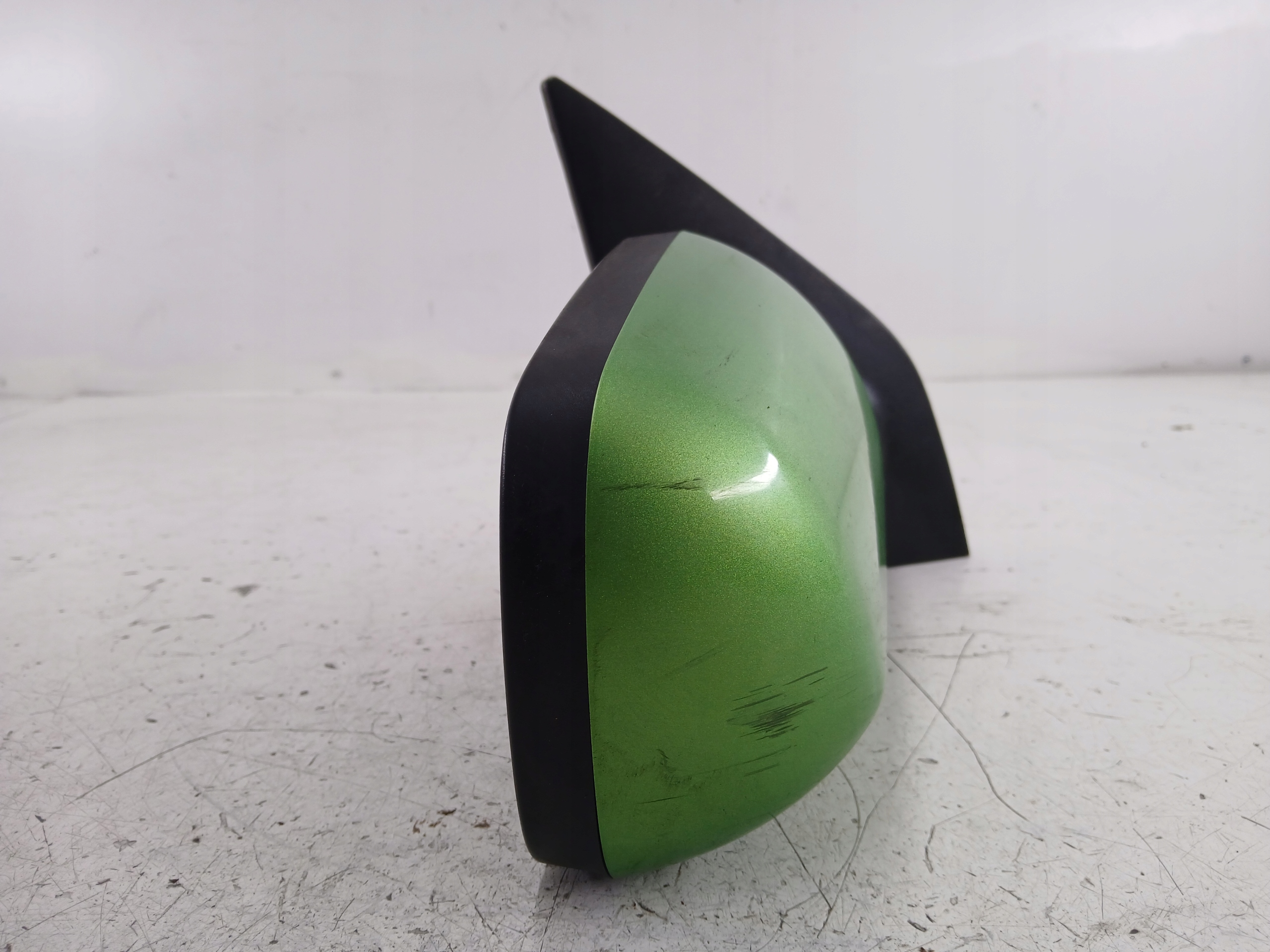 KIA PICANTO and mirror right manually green