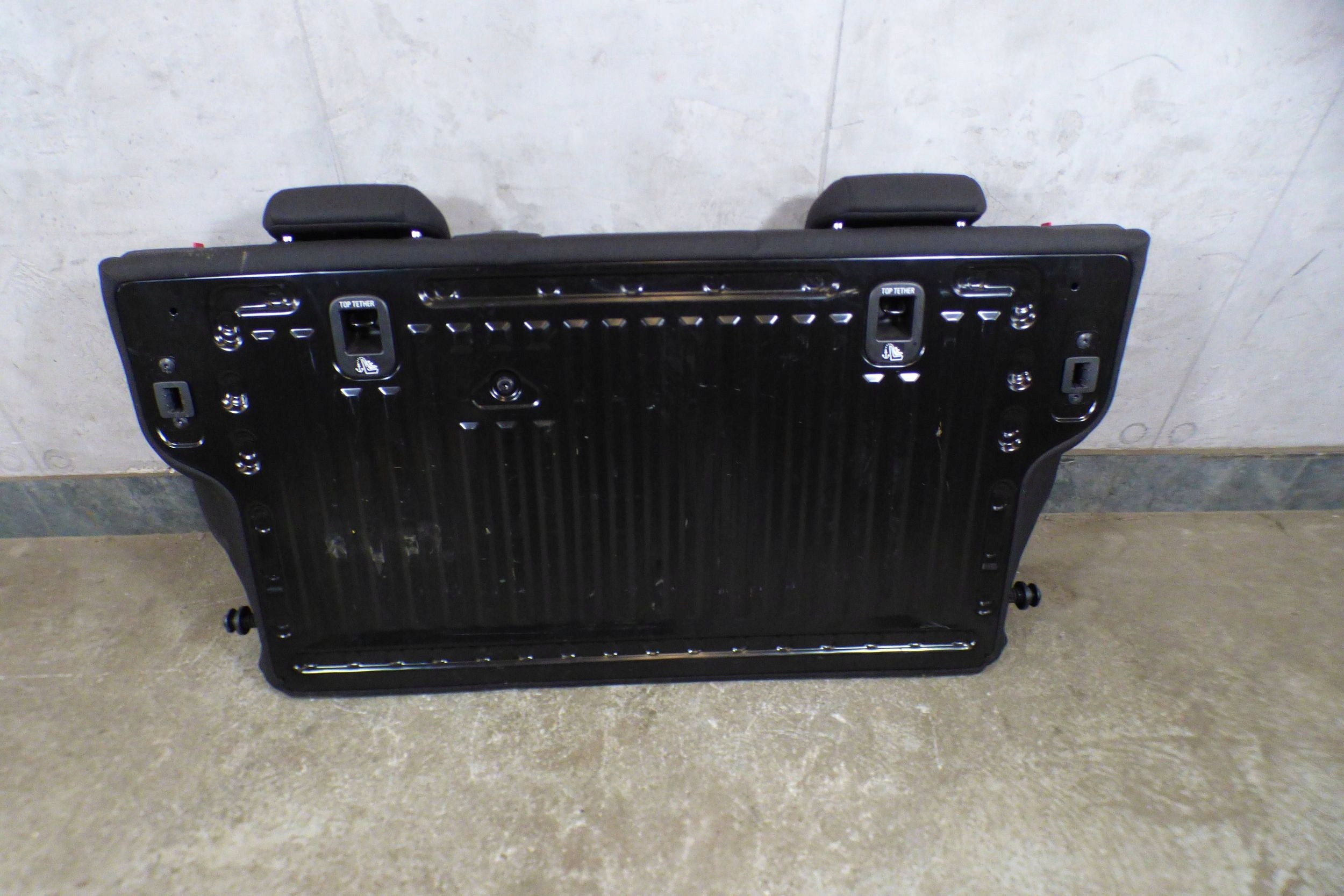 Opel Corsa E HB 5D Sitz Gurten zapinki kpl.