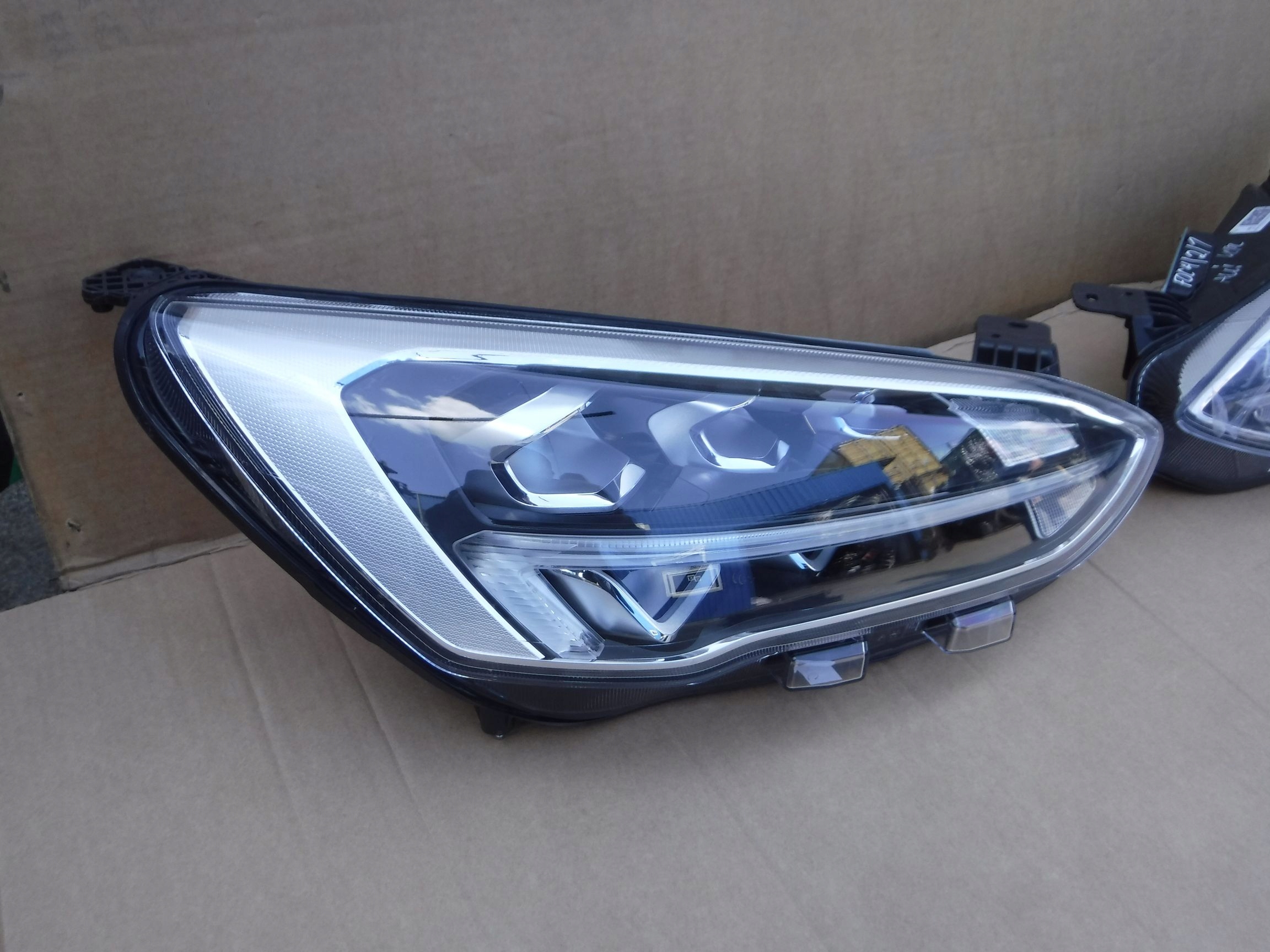 LAMPY REFLEKTORY FULL LED FORD FOCUS MK4 Regulacja wysokości elektryczna