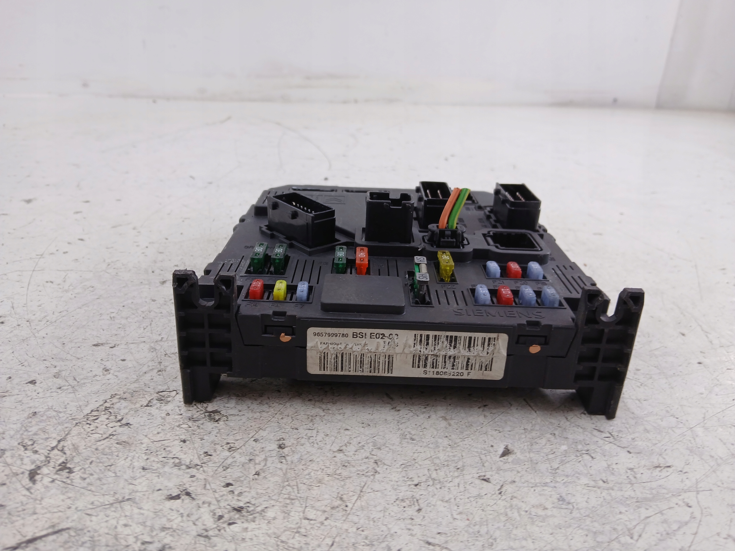 PEUGEOT 206 Module fusibles 9657999780